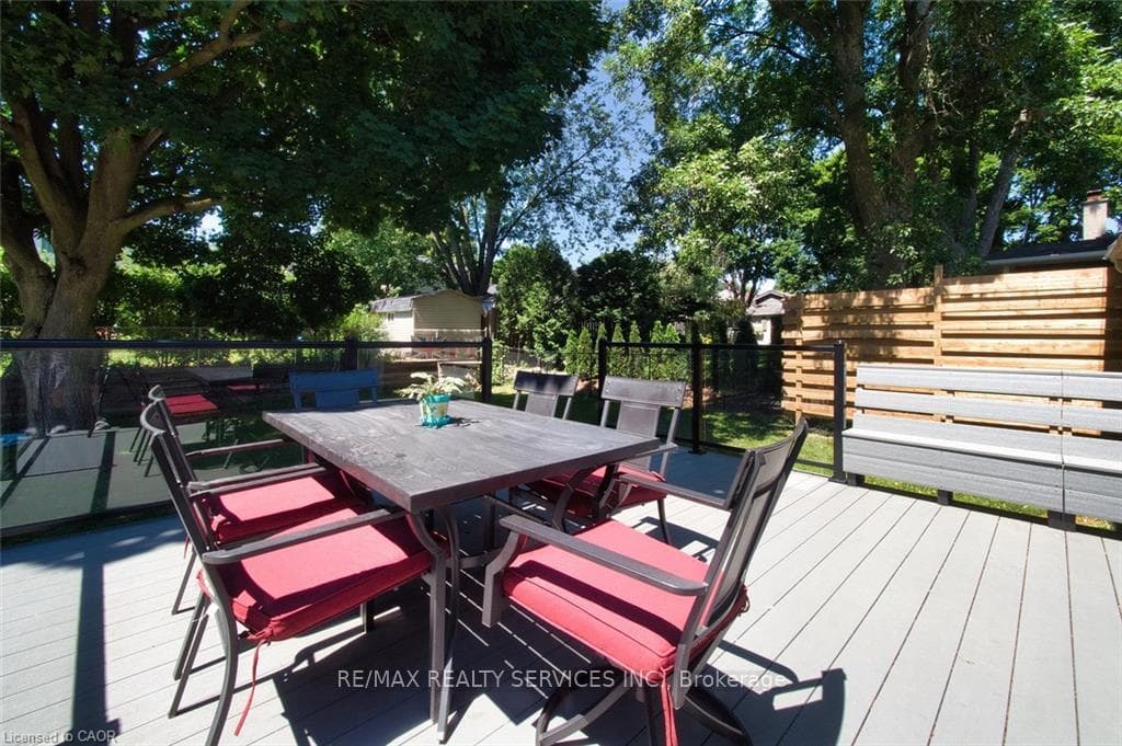 115 Uplands Drive photo 42