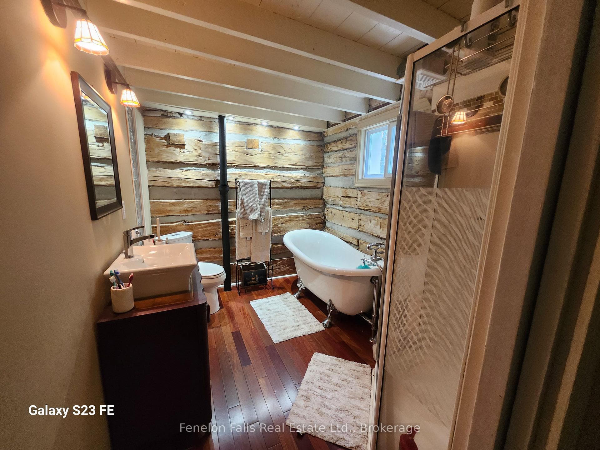 Stunning 4 piece Bath