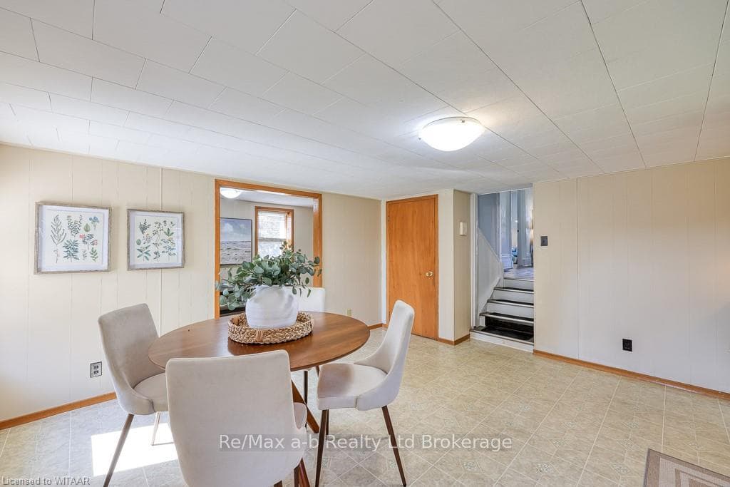 87 CLARK Road photo 18