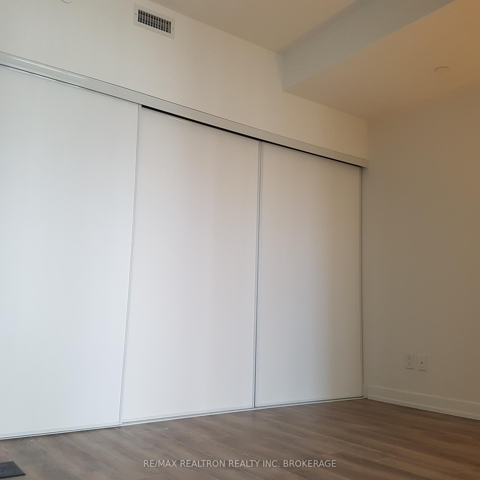 20 Edward Street Unit 2420 photo 5