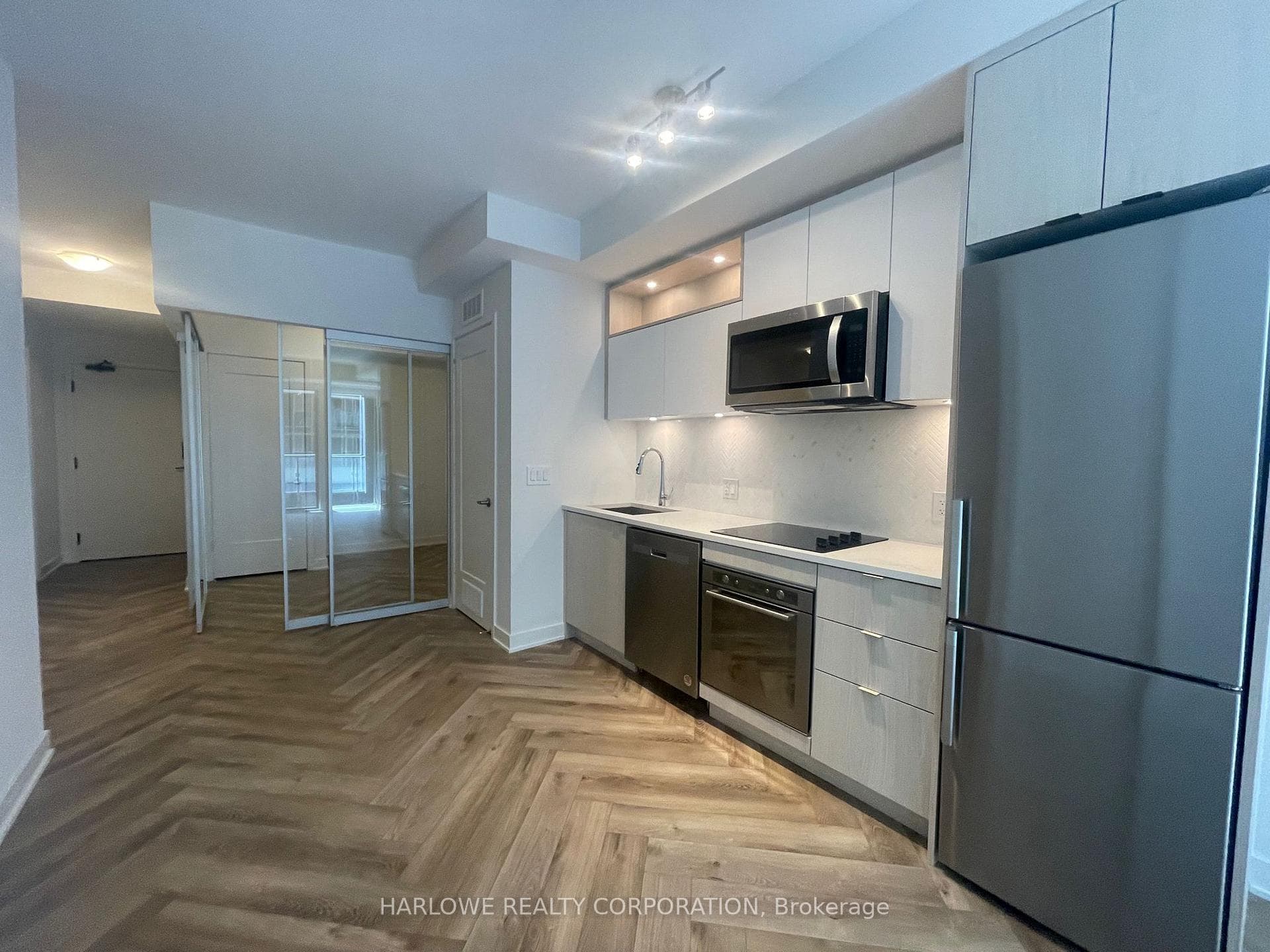 60 Princess Street Unit 340 SE photo 1