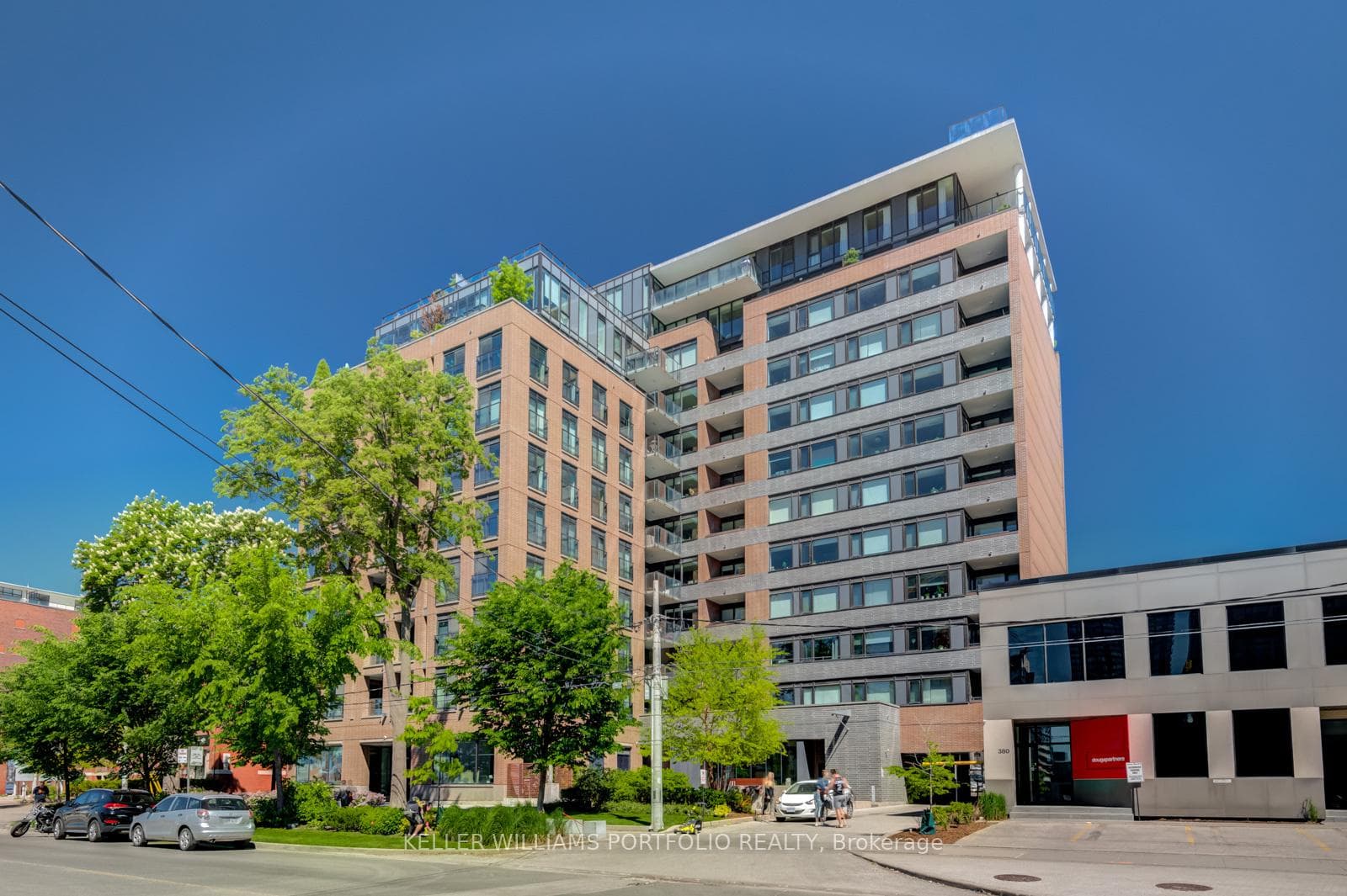 400 Wellington Street Unit 809 photo 1
