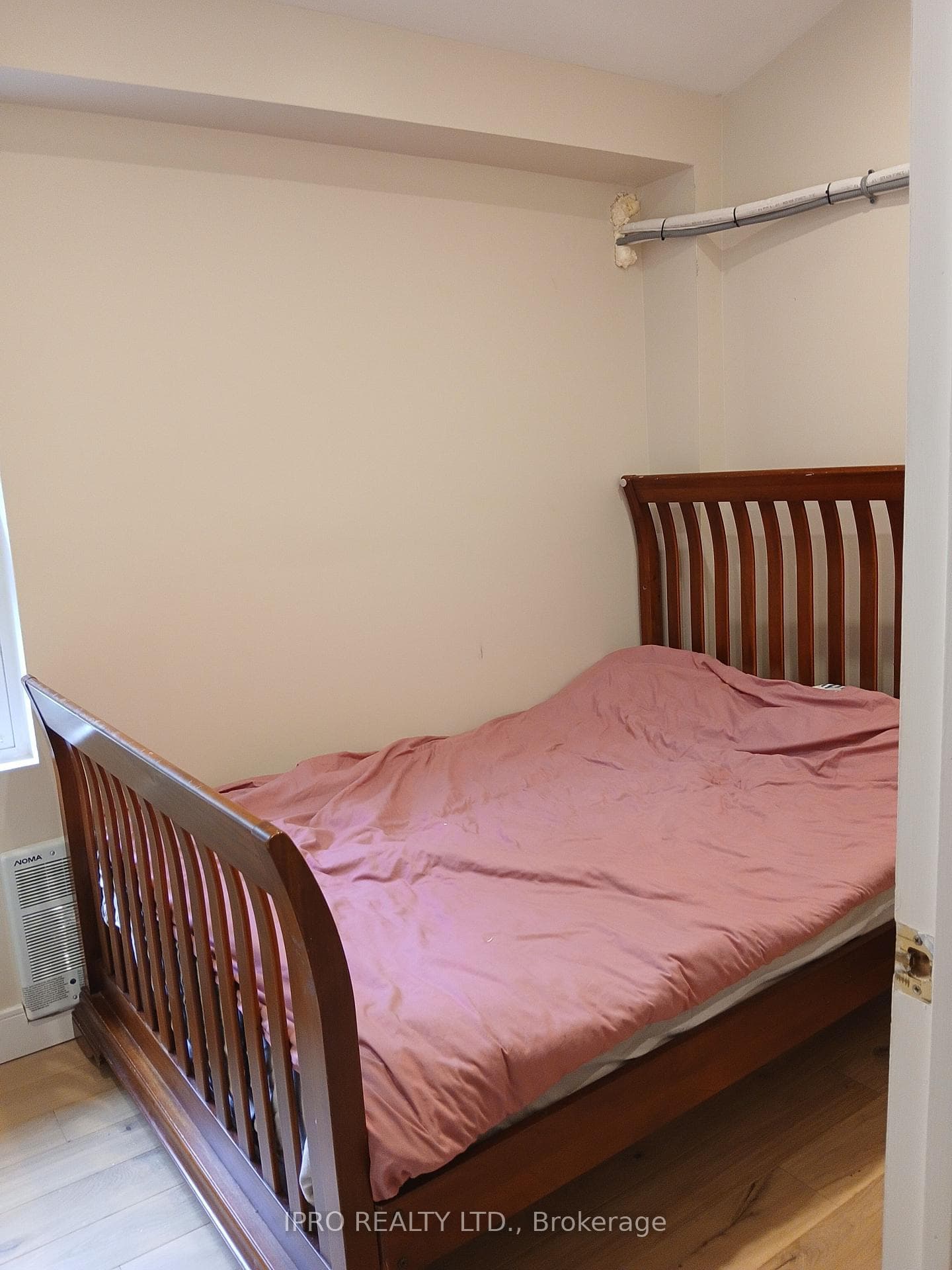 7 Deverell Lane photo 12