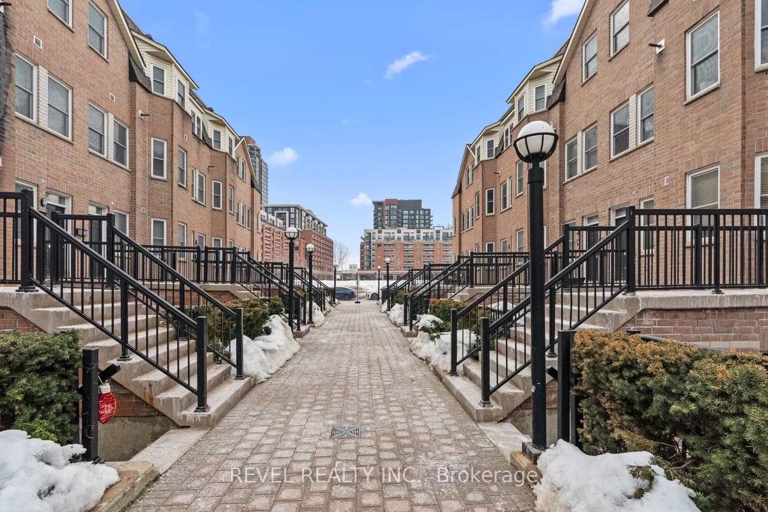 760 Lawrence Avenue Unit 115 photo 26