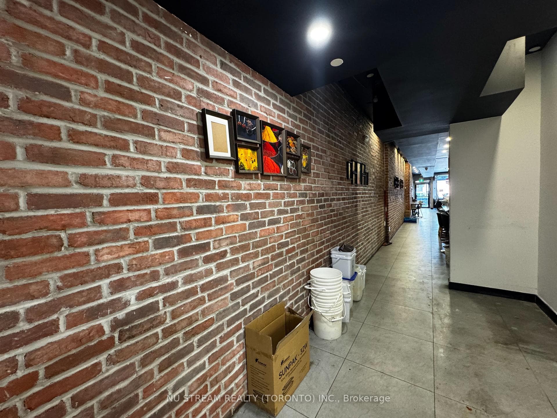 515 Bloor Street photo 6