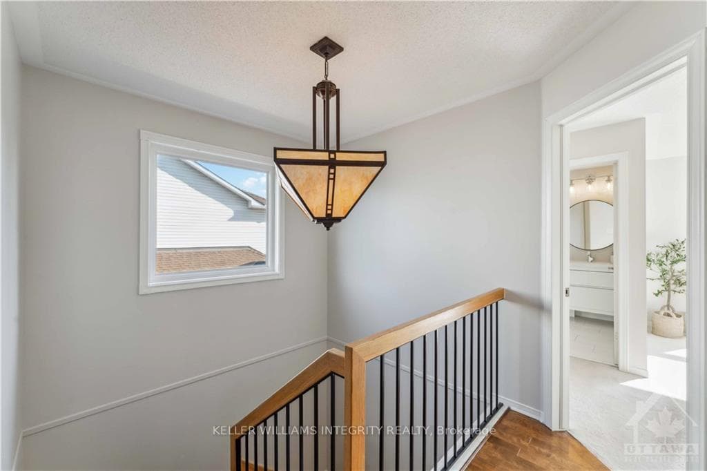 7 WINDHURST Drive photo 11
