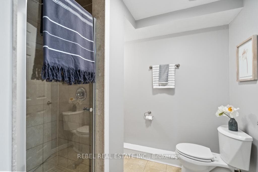 40 Inglis Avenue photo 33