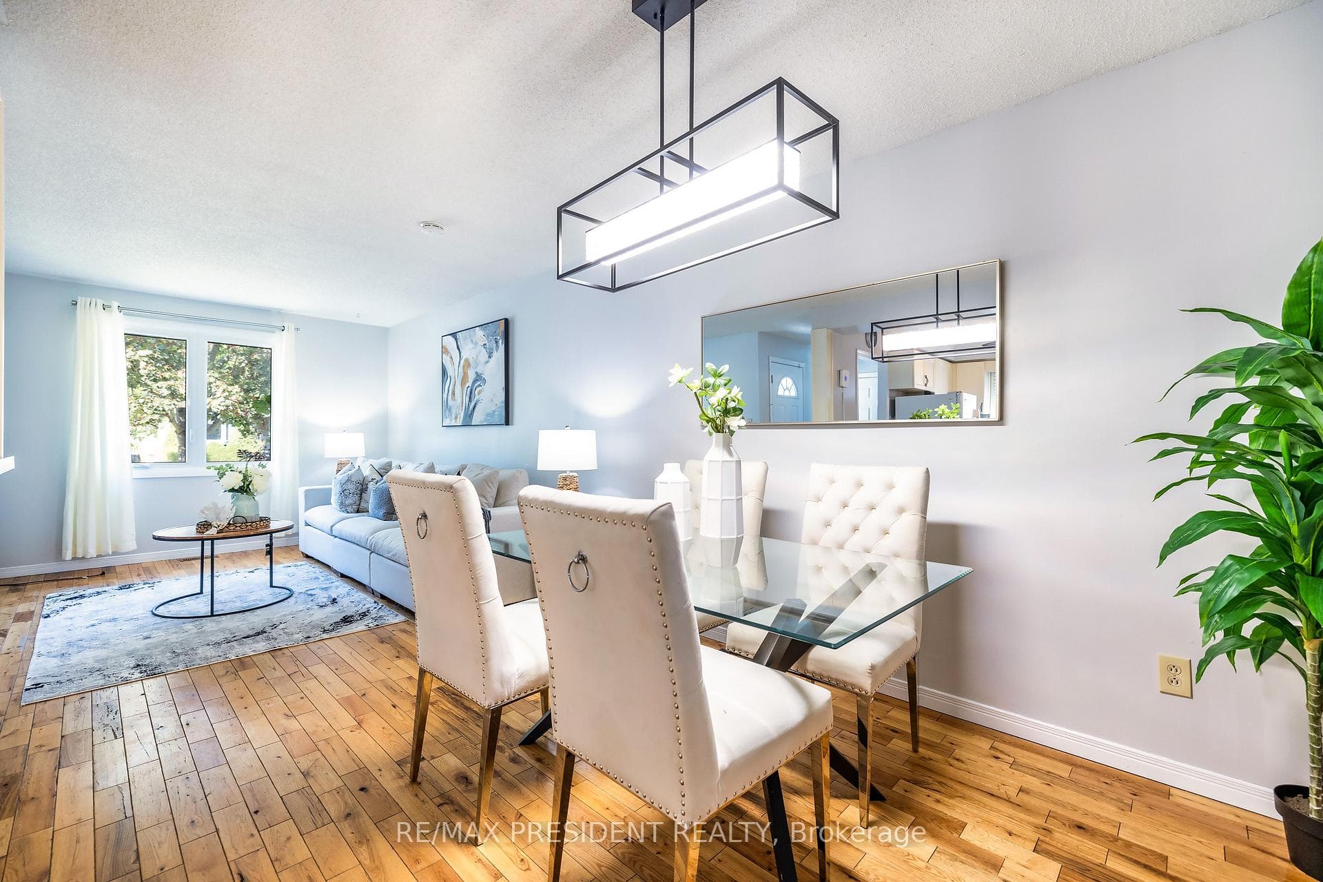 146 Sandringham Drive photo 11