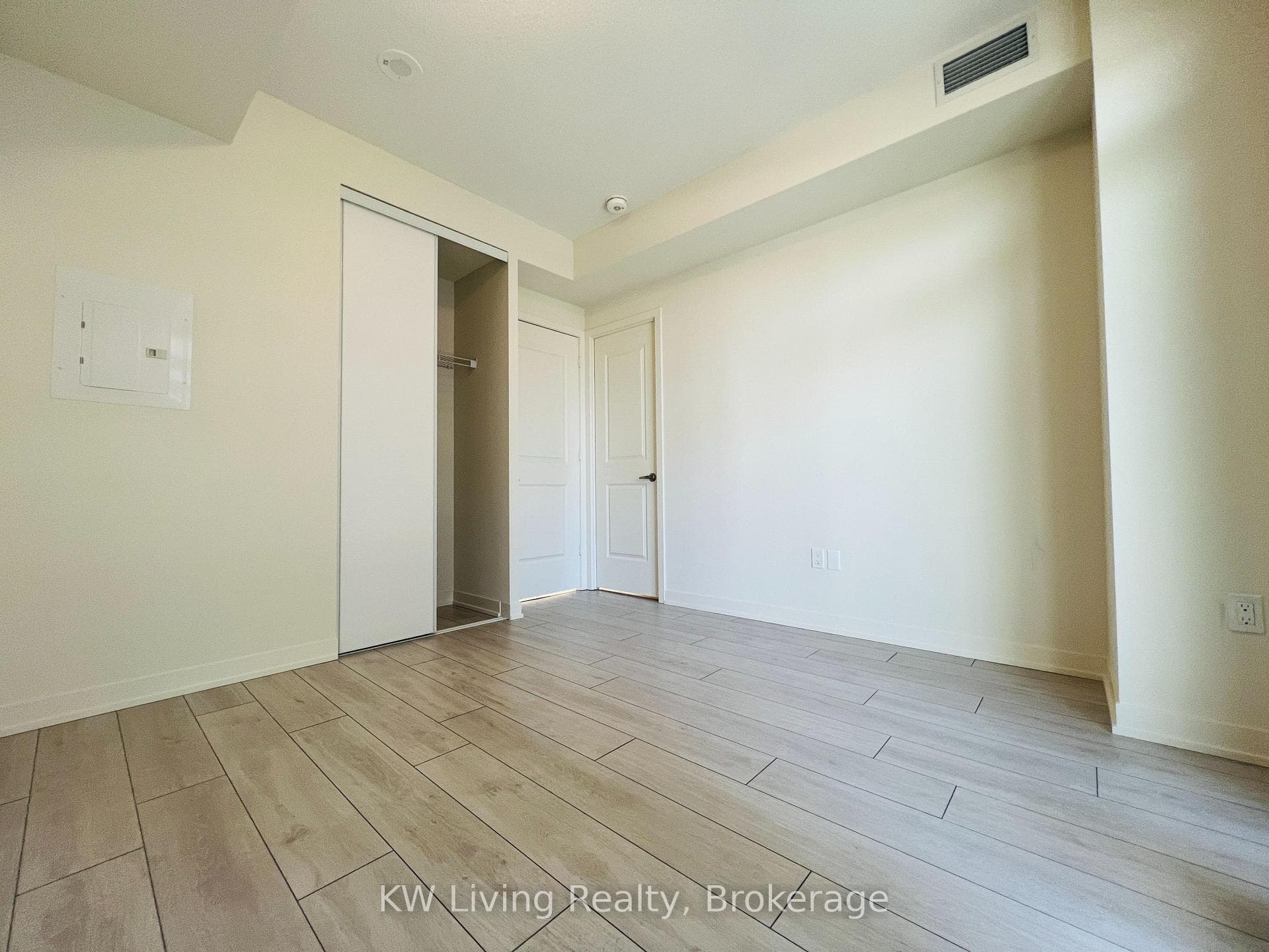 38 Annie Craig Drive Unit 1605 photo 14