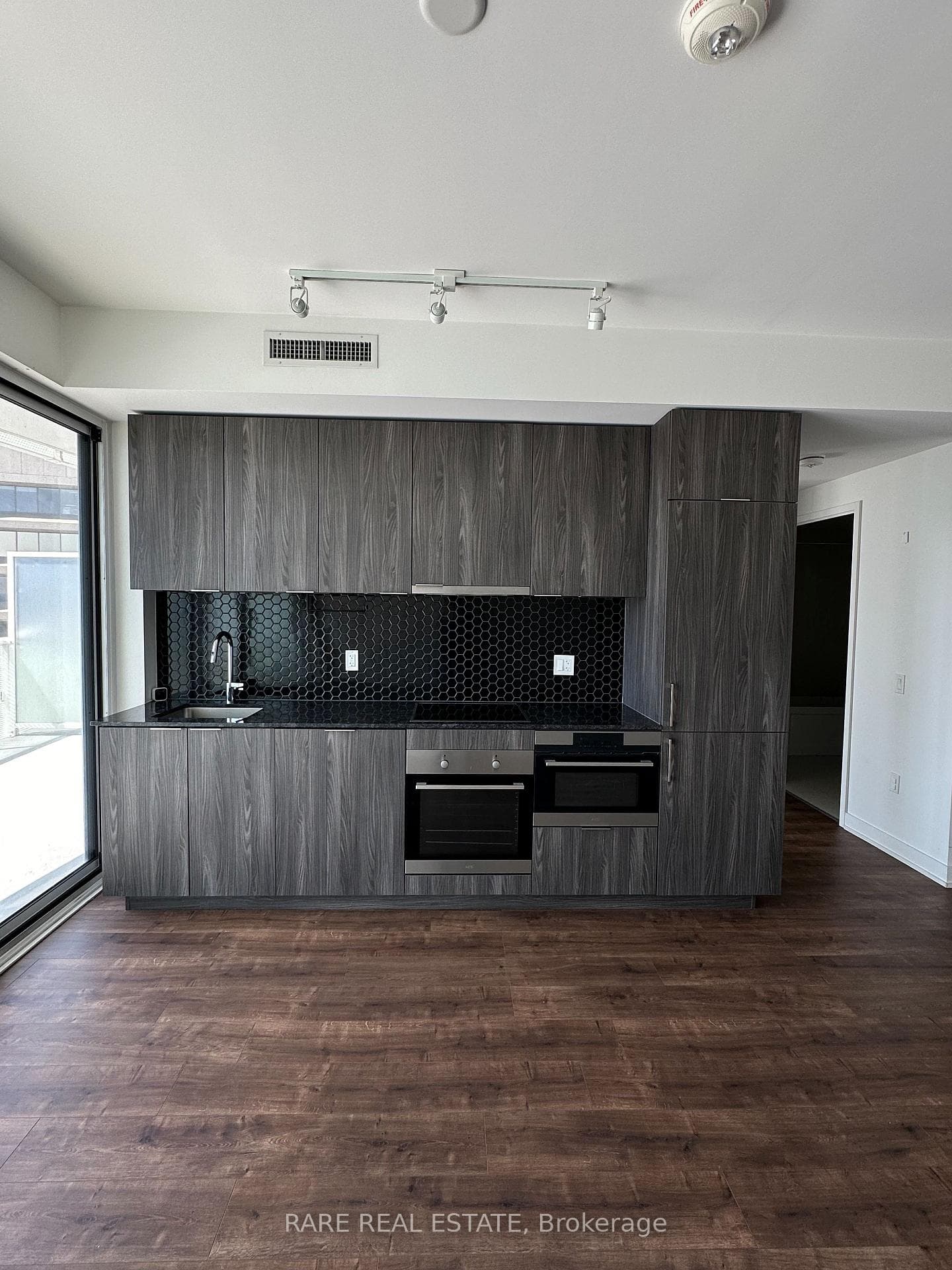 15 Queens Quay Unit 2805 photo 4