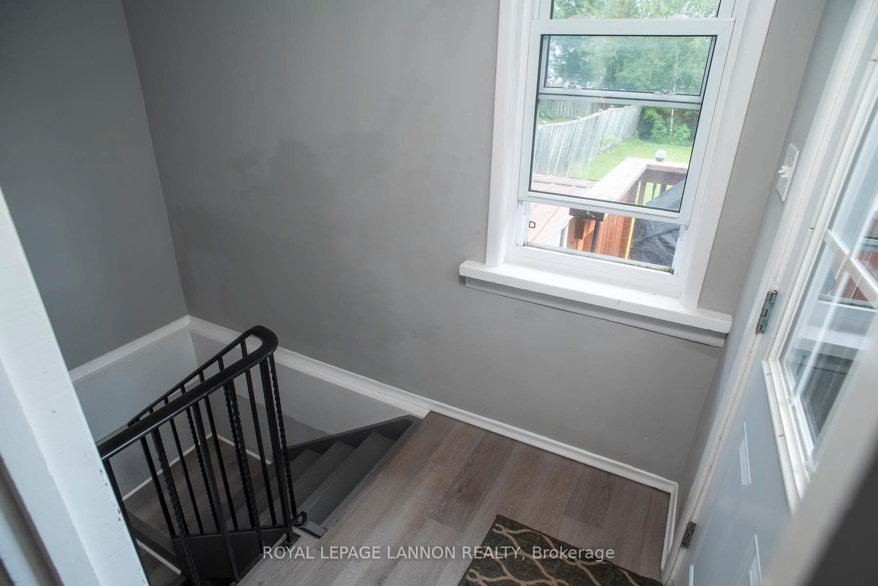 252 ANGUS Street photo 21
