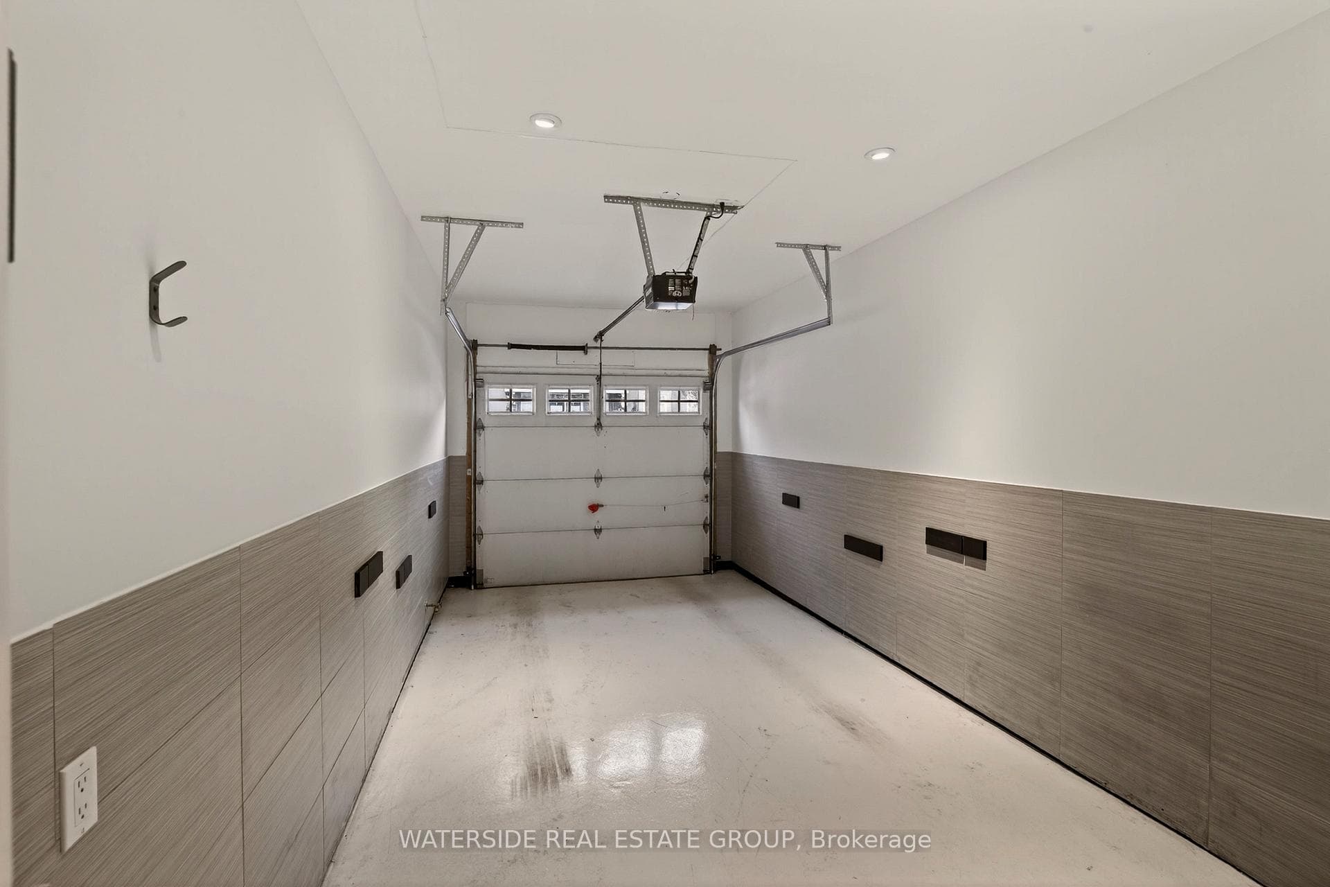 84 Forest Valley Crescent photo 34