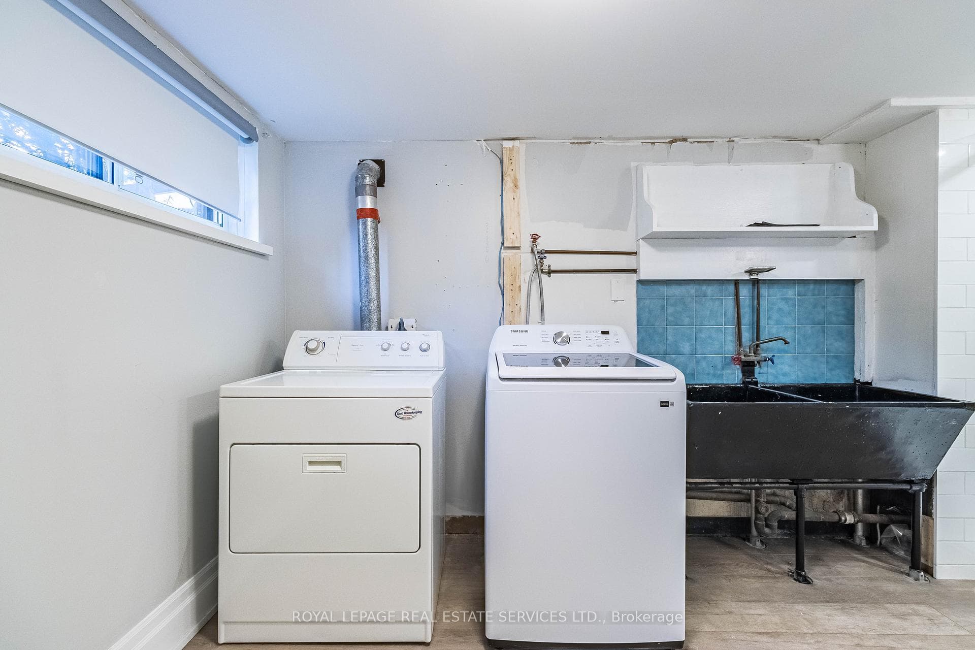 47 Abinger Crescent Unit Bsmt photo 25