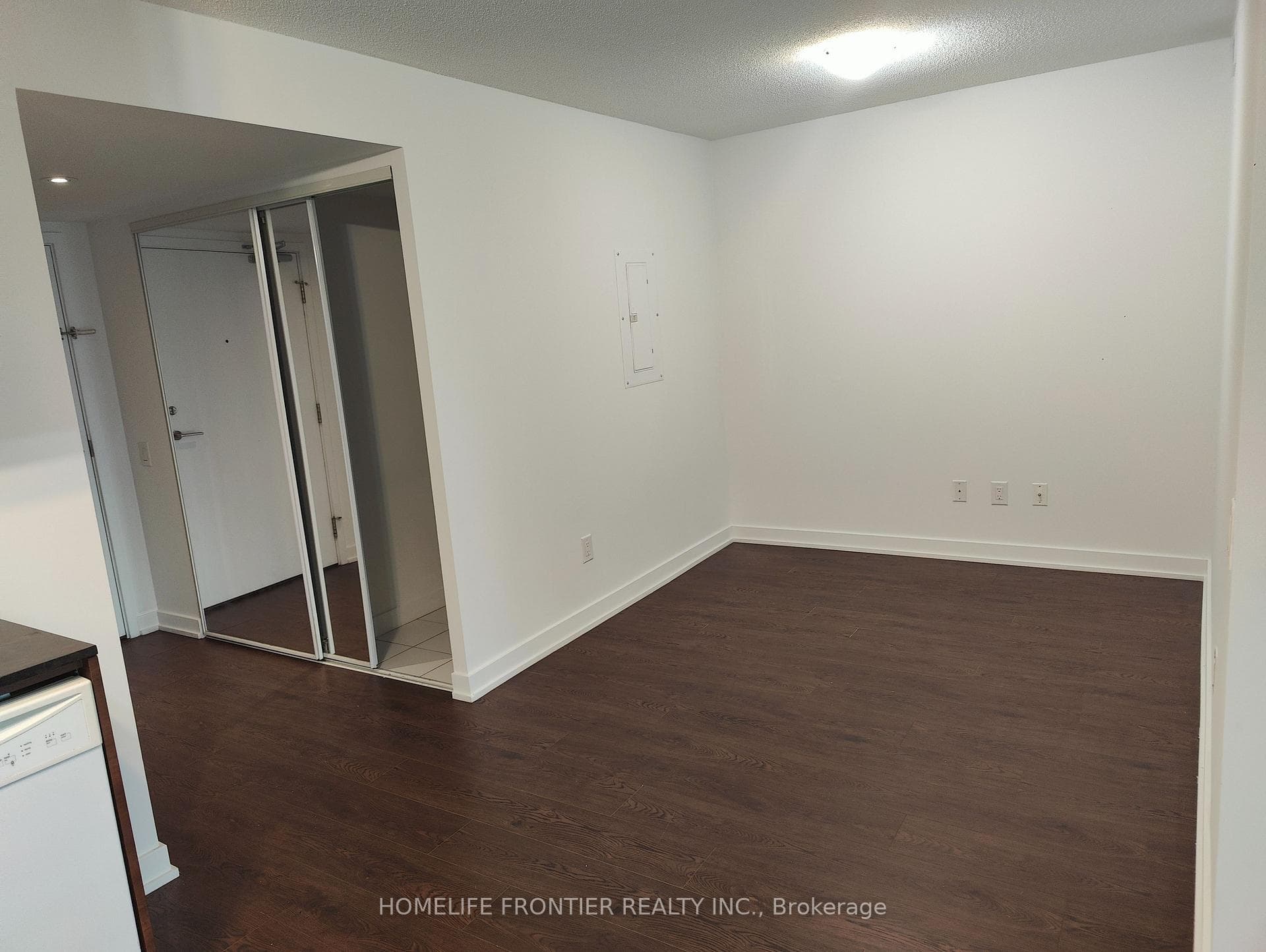 121 Mcmahon Drive Unit 1712 photo 7