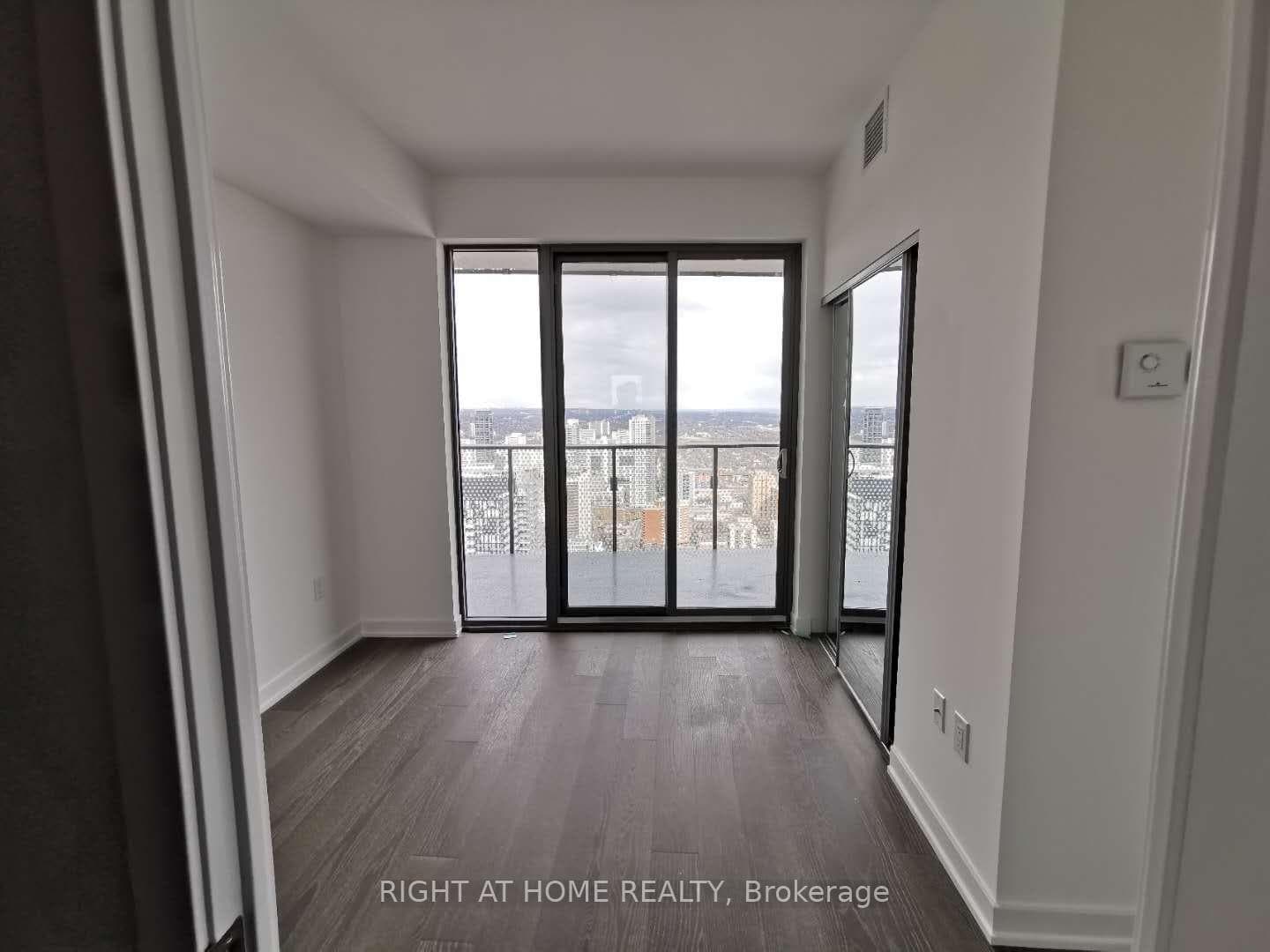 11 Wellesley Street Unit 4602 photo 2