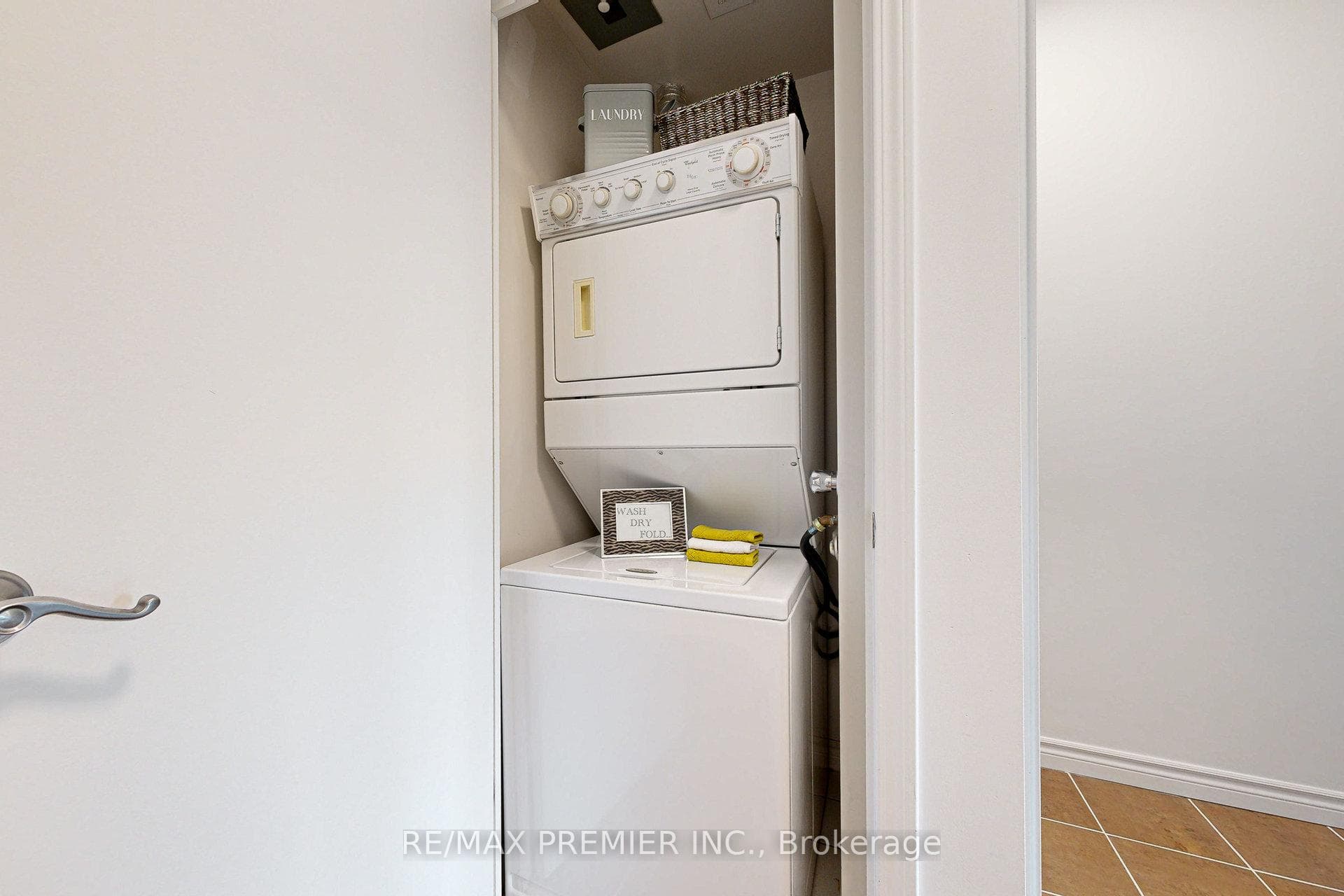 CONVENIENT LAUNDRY FACILITIES IN SUITE