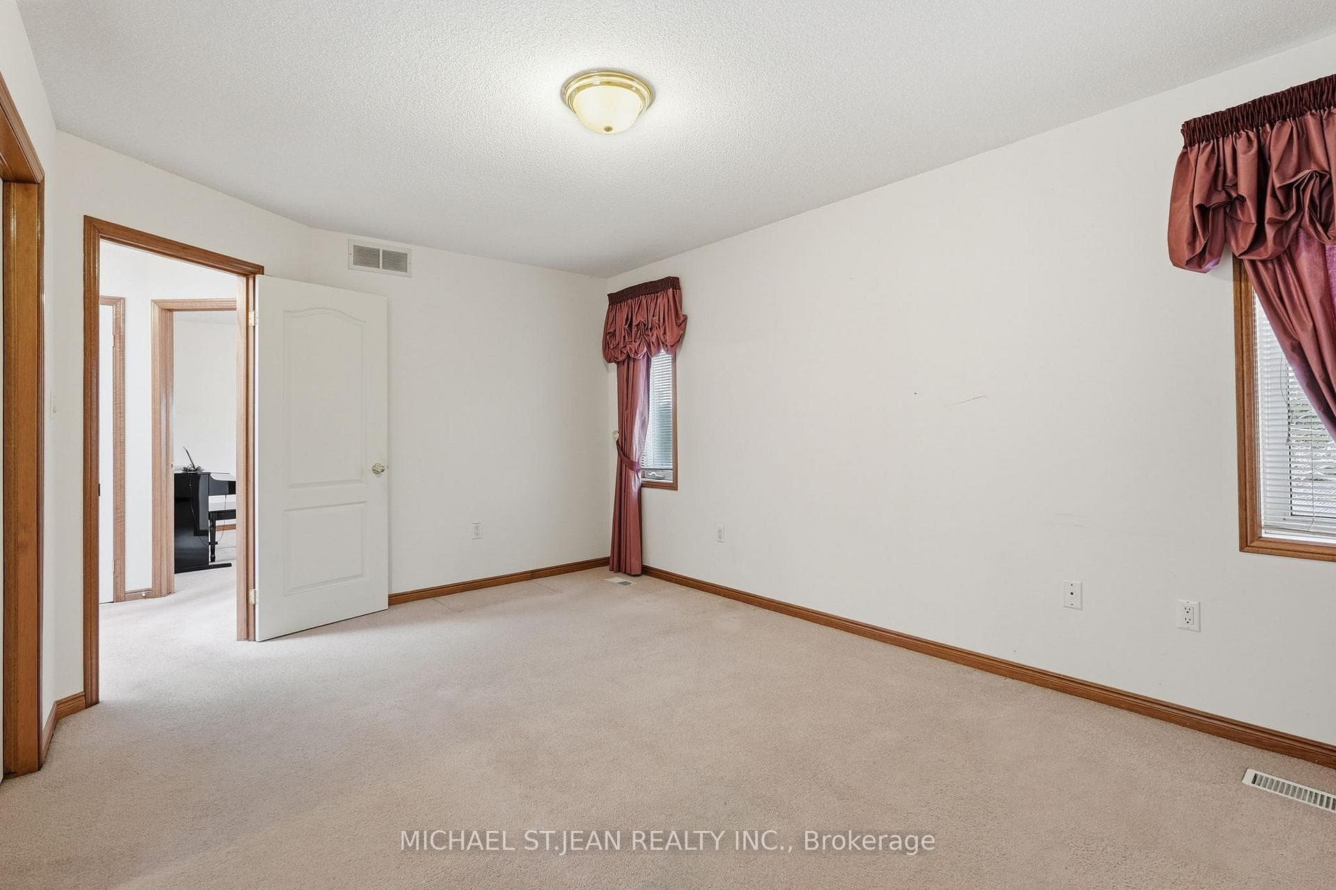 58 Byng Street photo 27