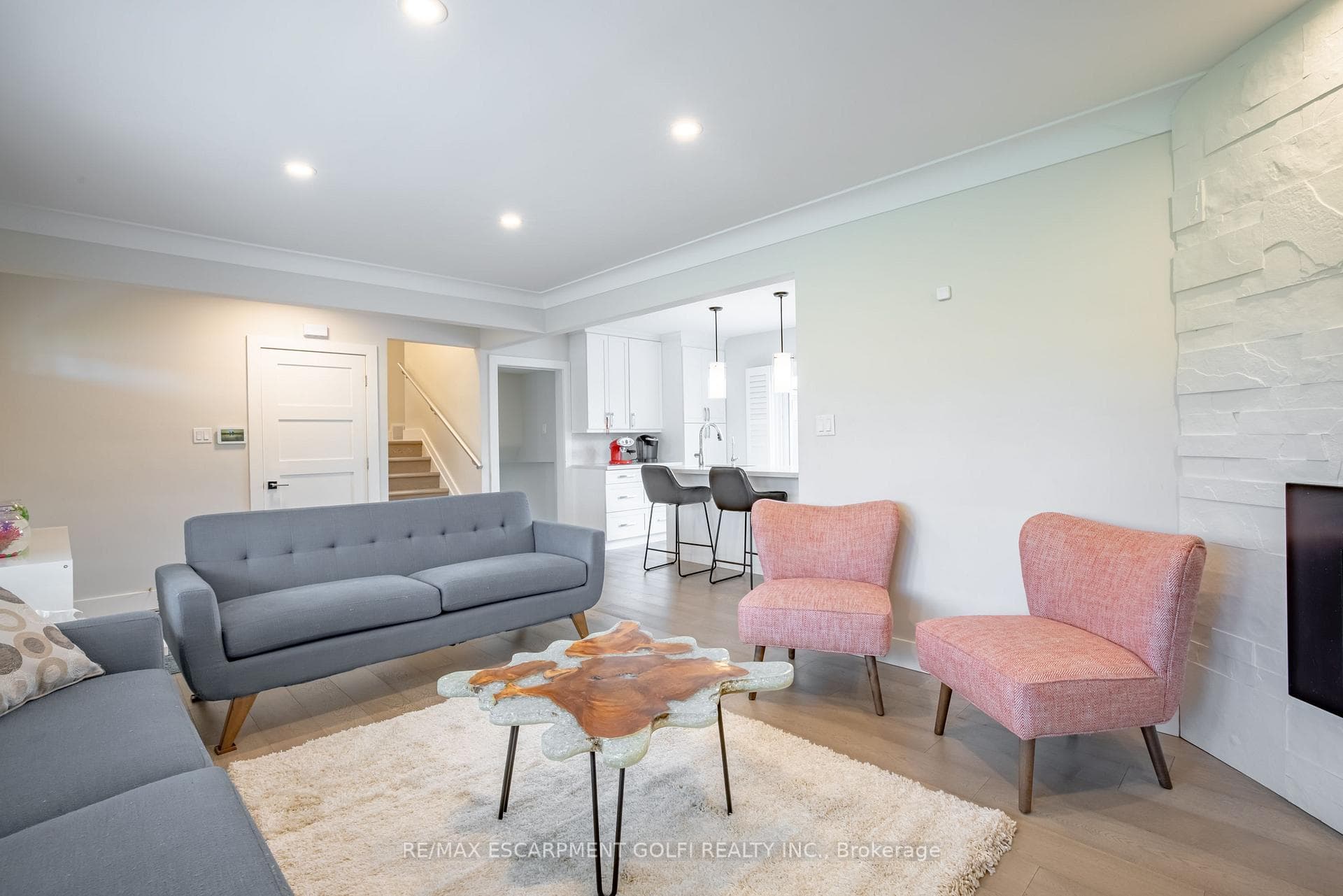 6977 Mcgill Street photo 6