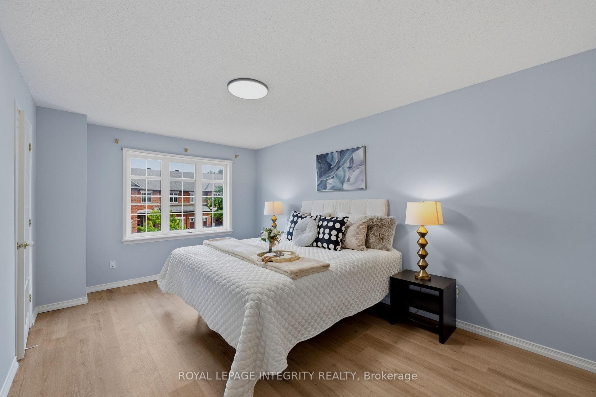 160 DEERCROFT Avenue photo 17