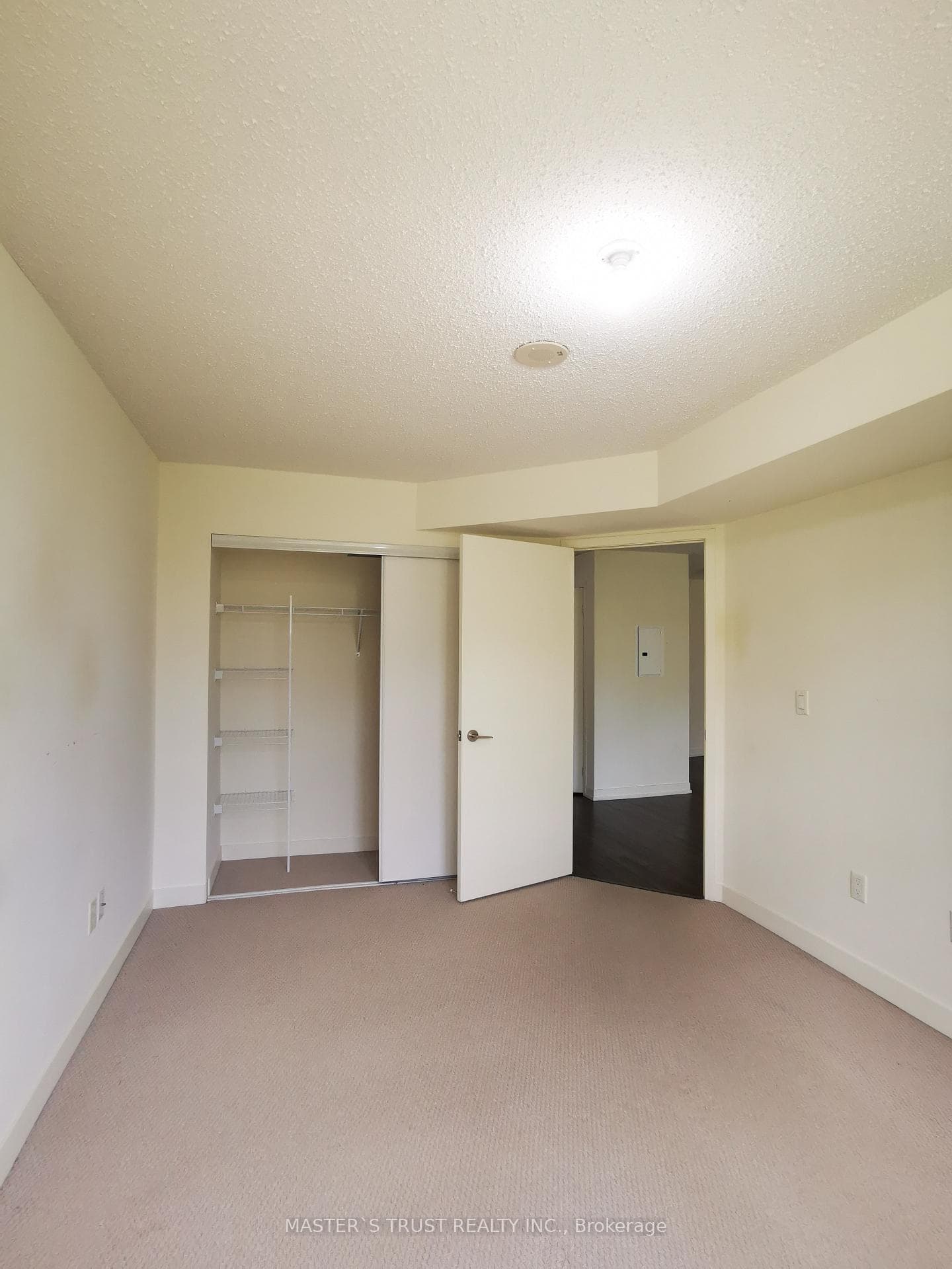 812 Lansdowne Avenue Unit 302 photo 7