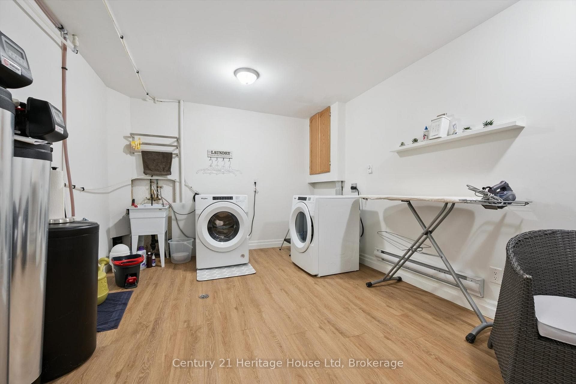 2 Worton Avenue Unit 10 photo 31