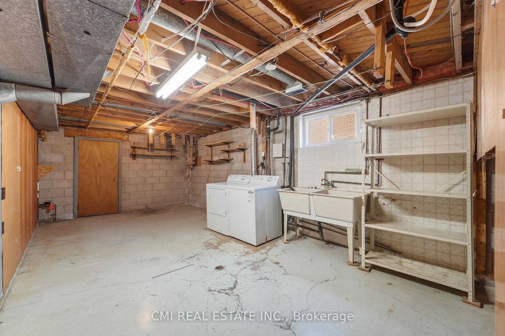 251 Fairridge Road photo 33