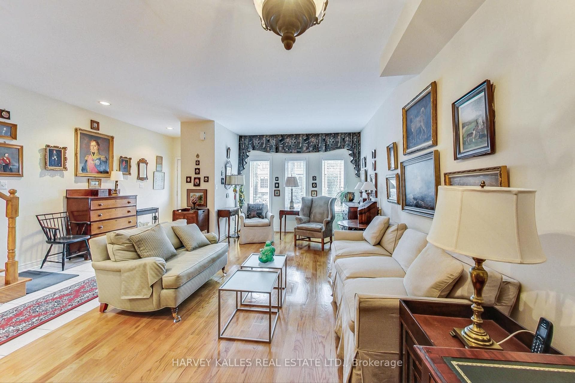 8 Fairholme Avenue photo 4