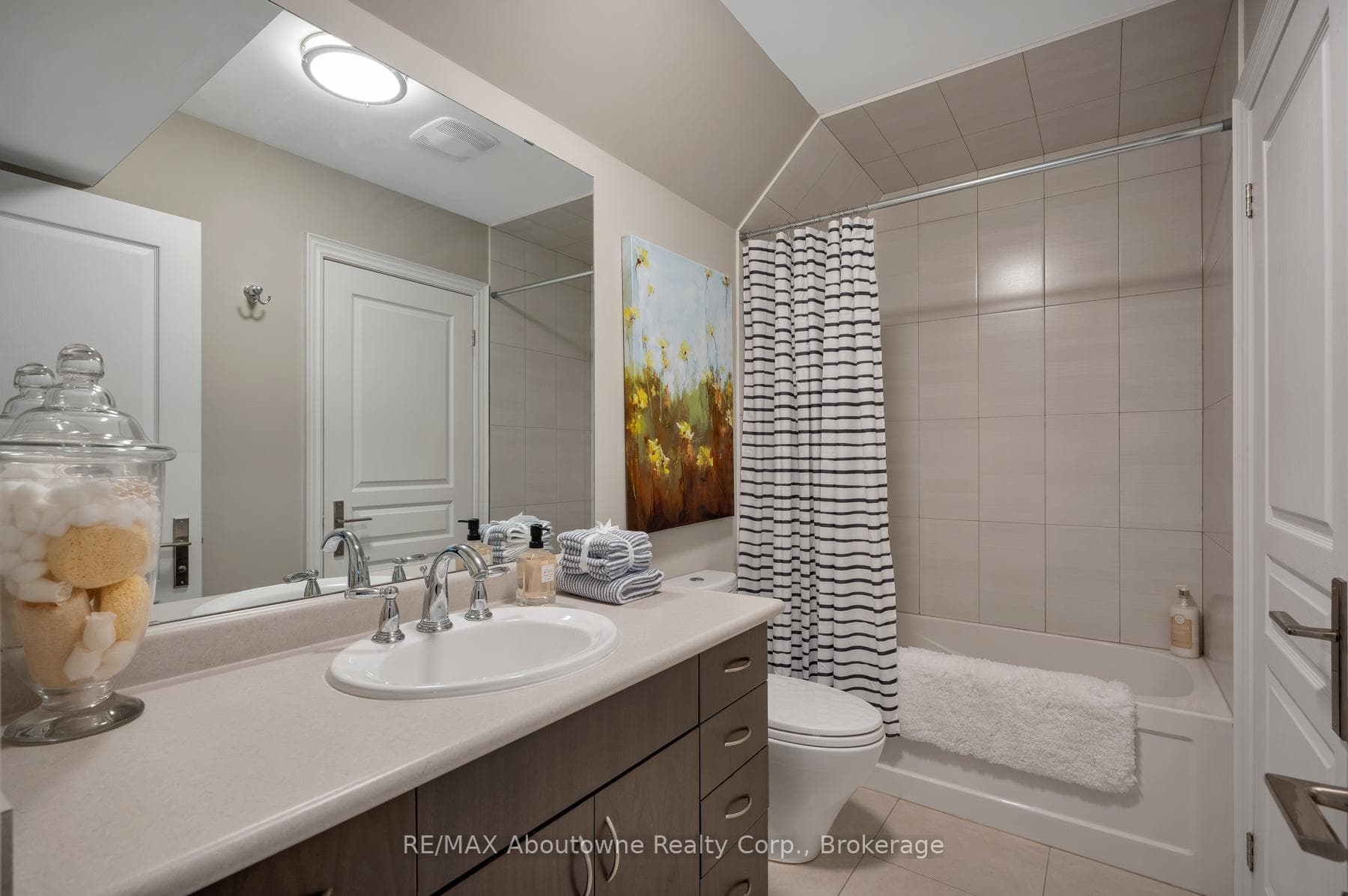 253 Hanover Street photo 31