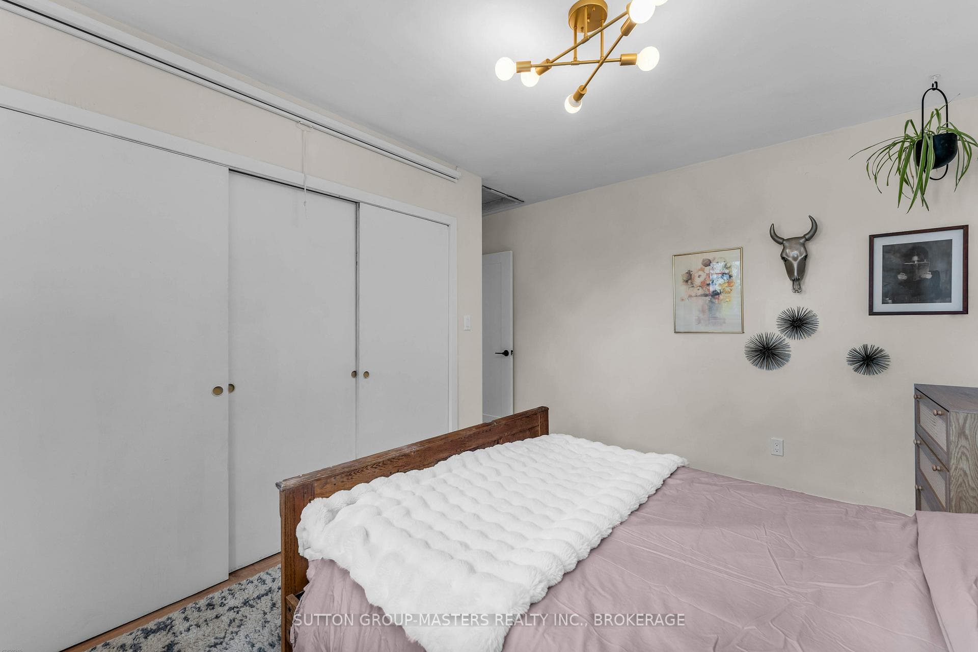 4401 Notre Dame Street photo 23