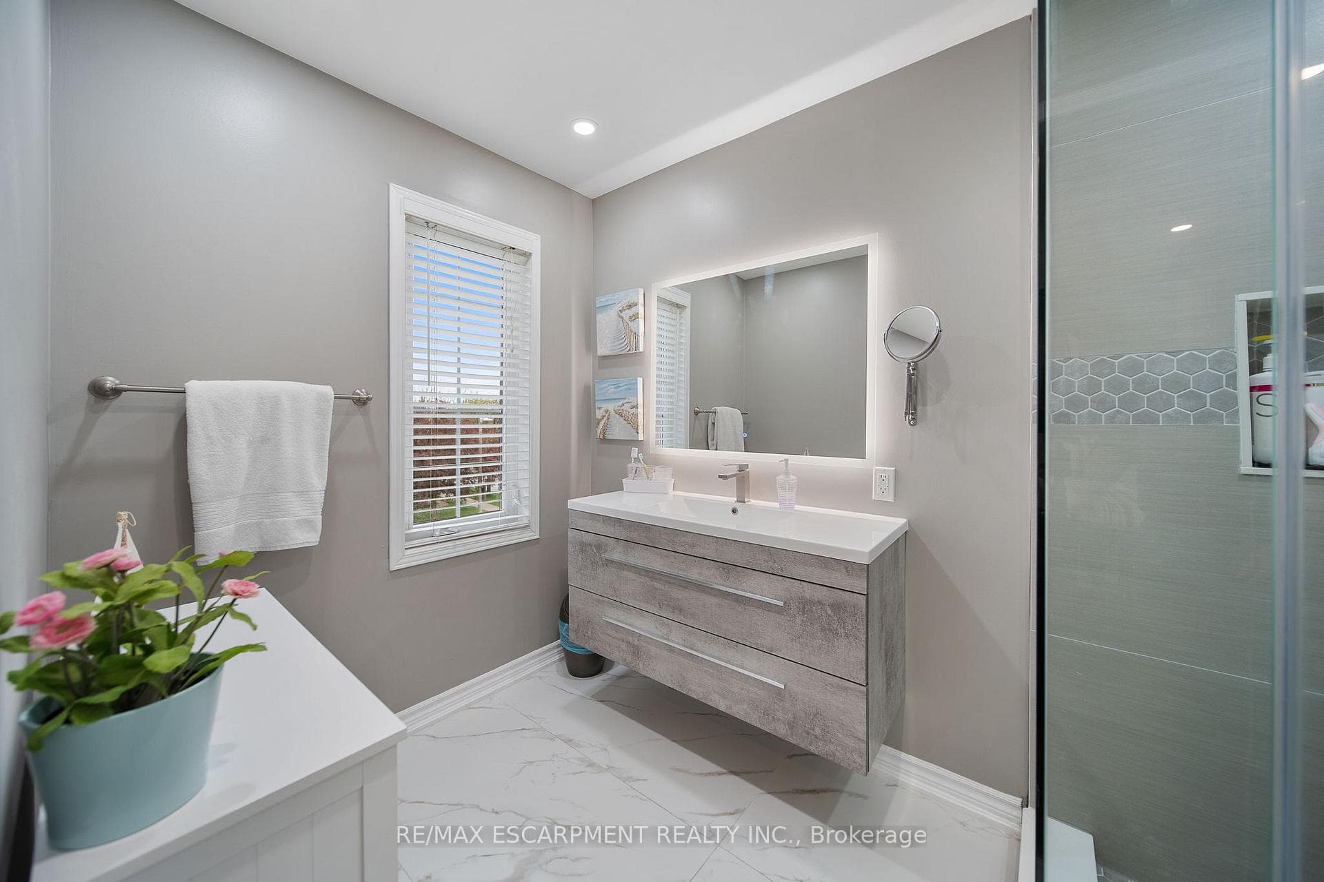 3 Pc Ensuite