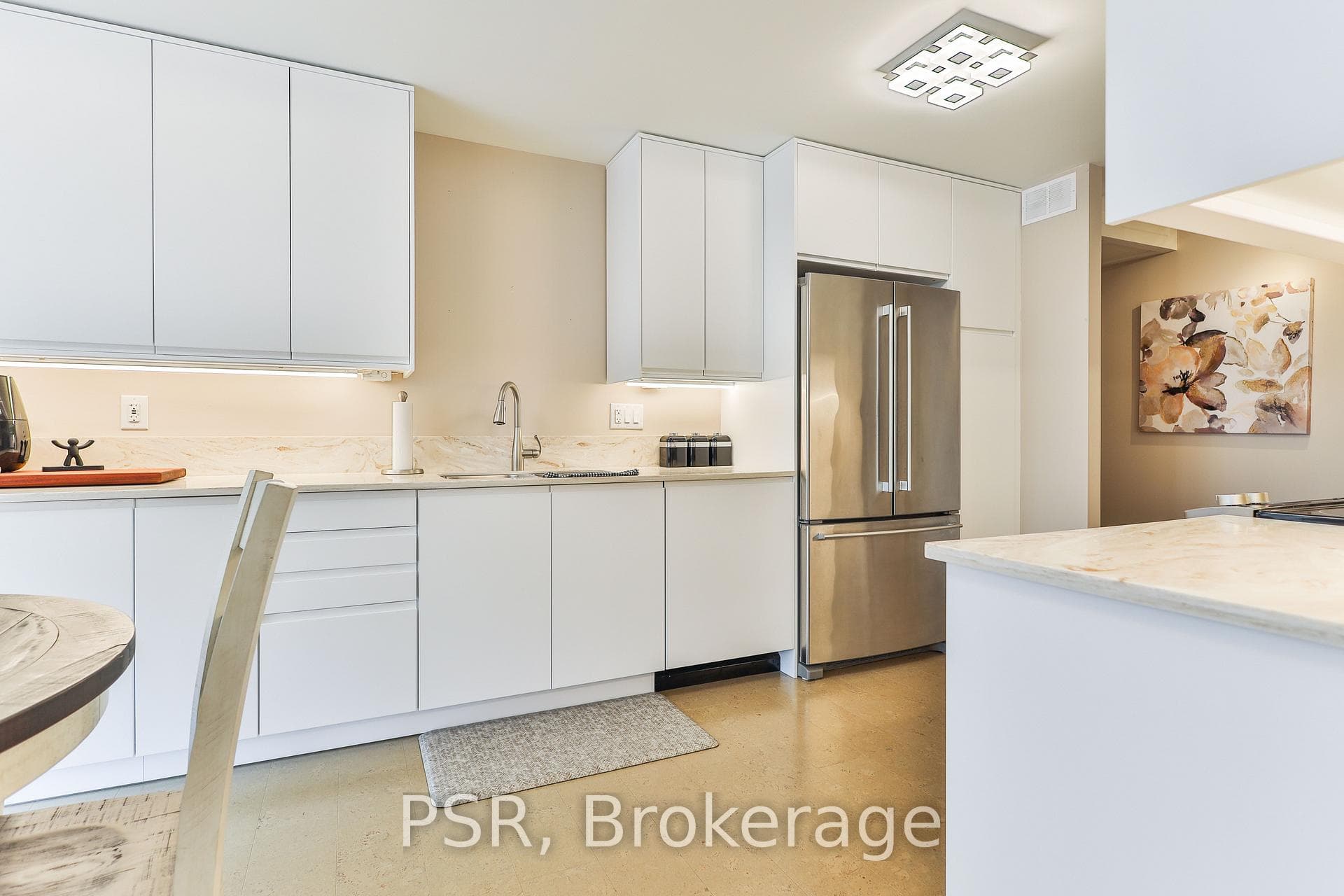 67 Caroline Street Unit 605 photo 9