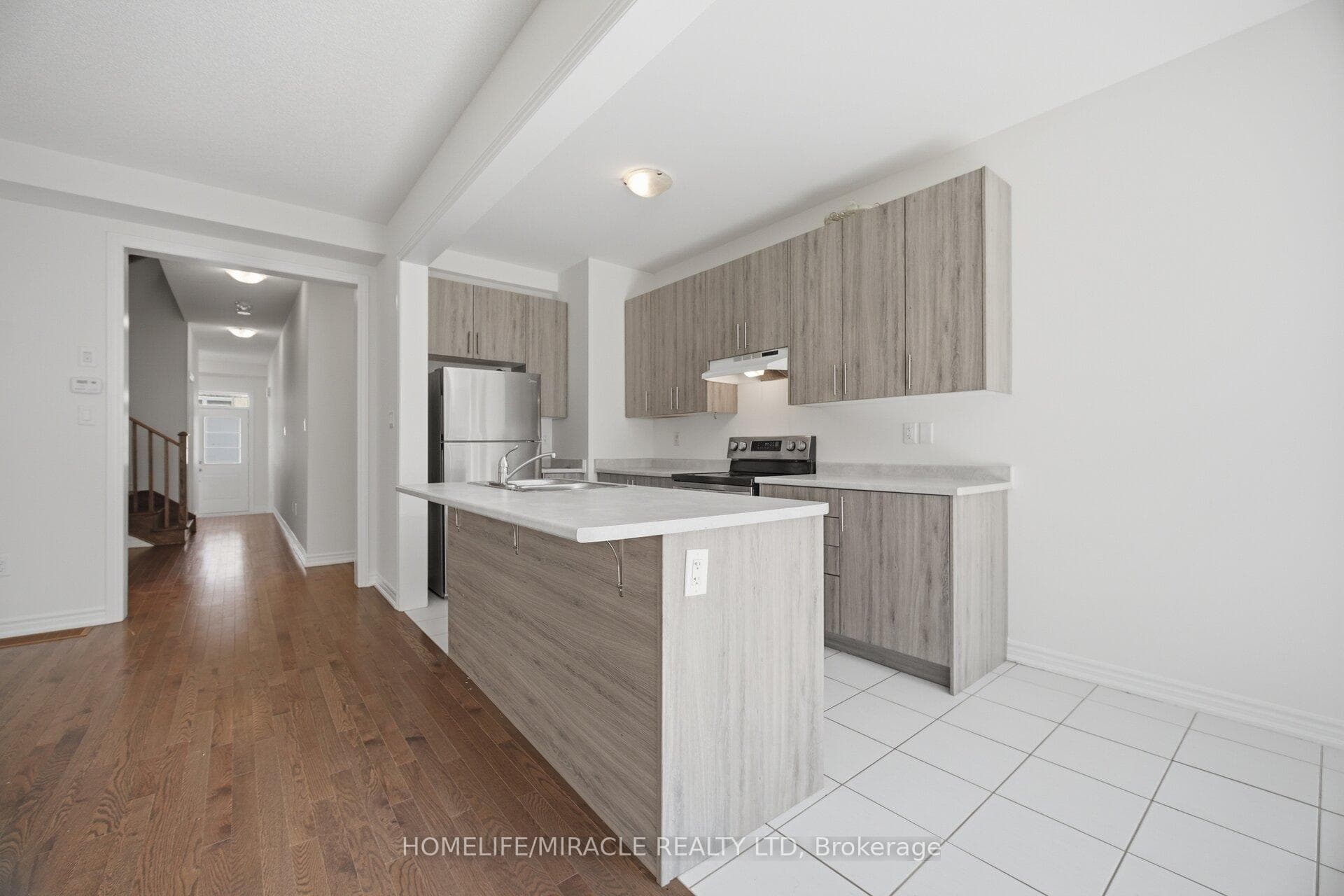 19 Donald Ficht Crescent photo 11