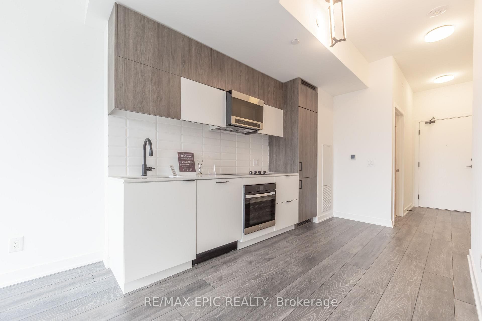 8888 Yonge Street Unit 613 photo 11