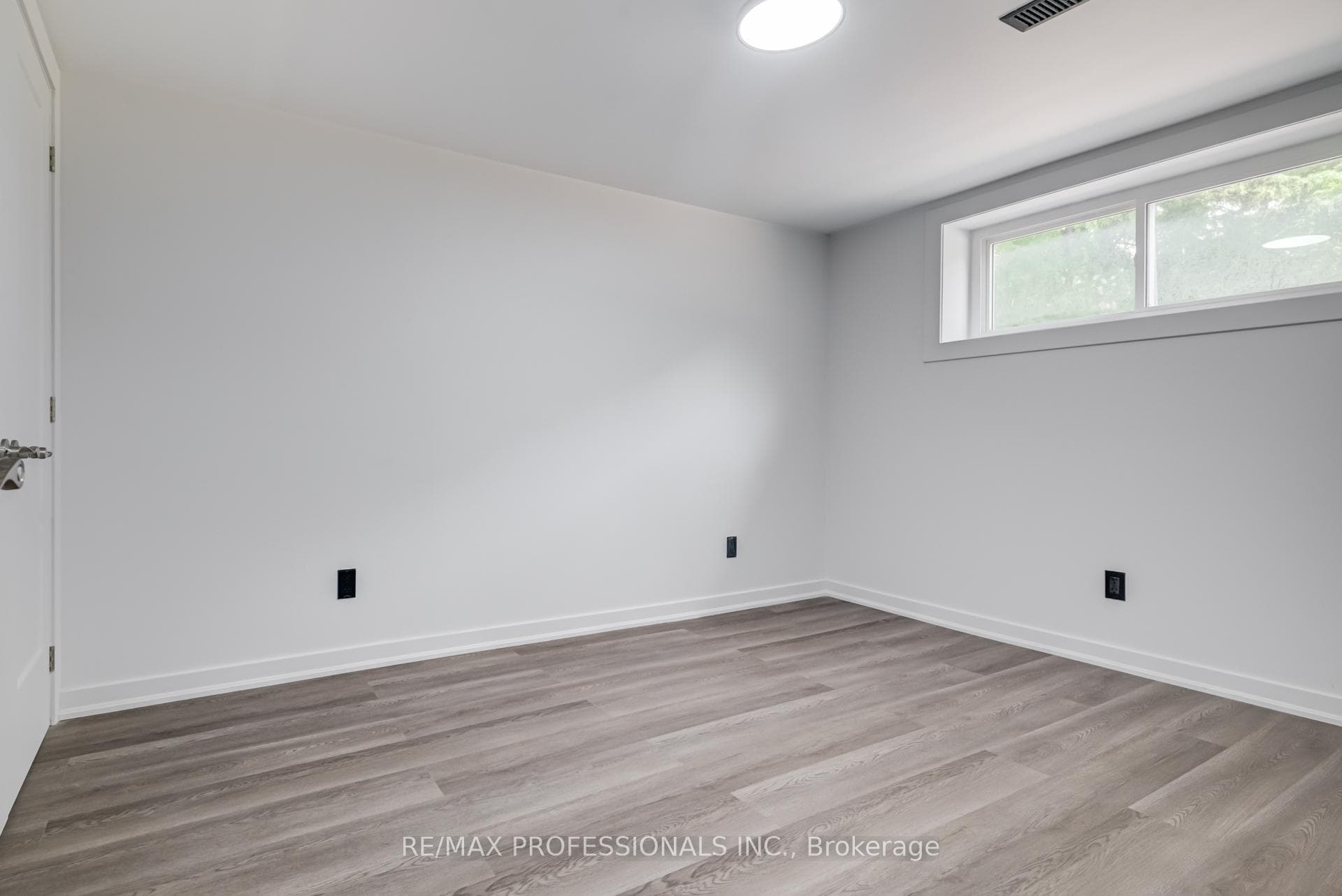 23 Appledale Road Unit Lower photo 19