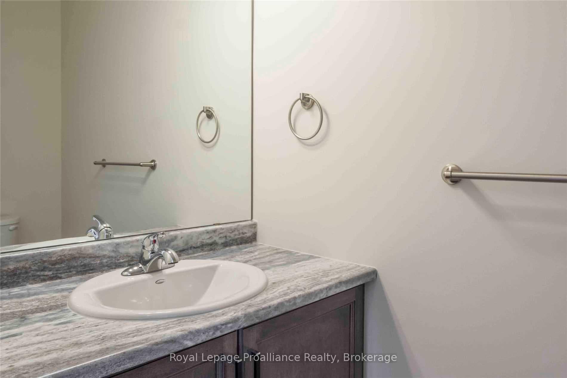 28 Nipigon Street photo 12