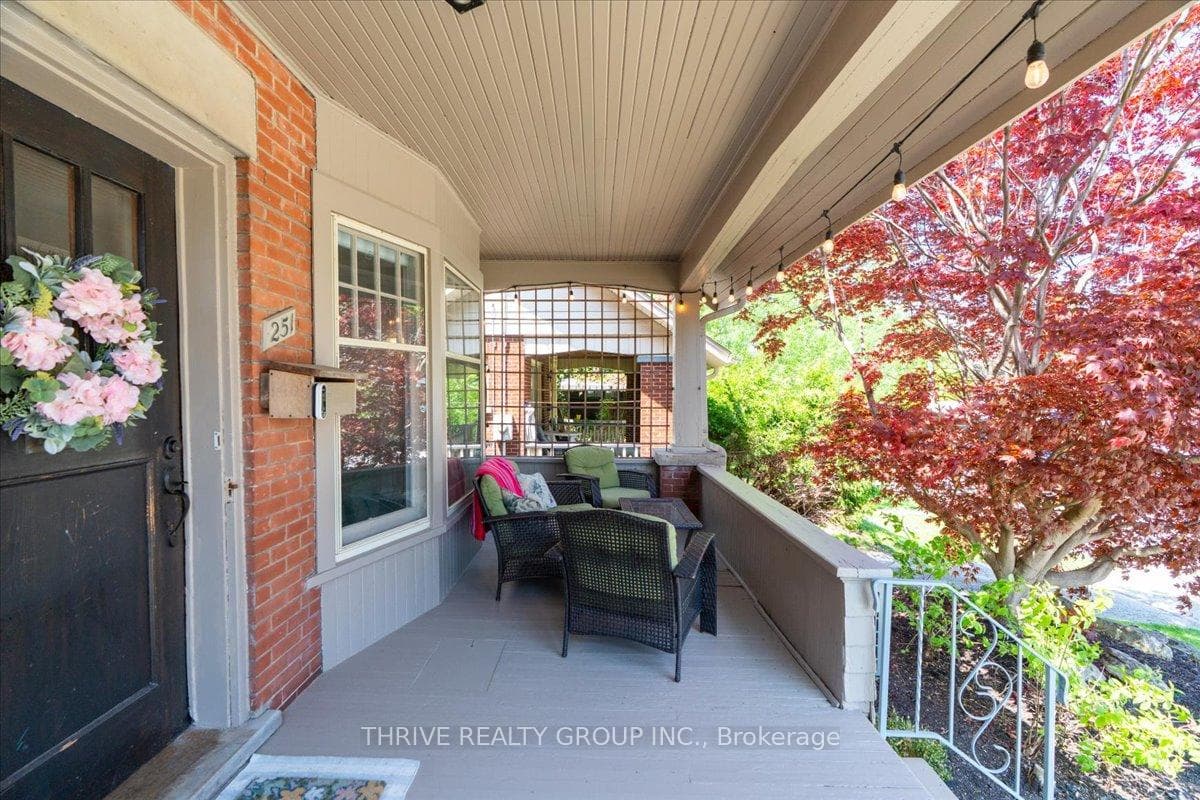 251 Ridout Street photo 5