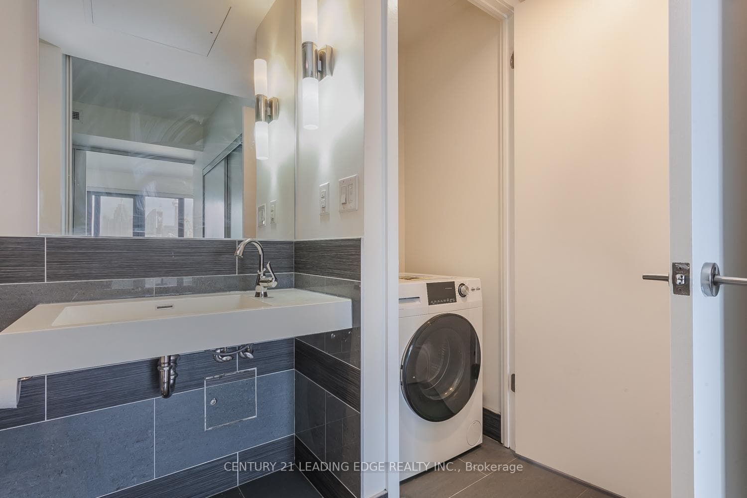 70 Distillery Lane Unit 1009 photo 15