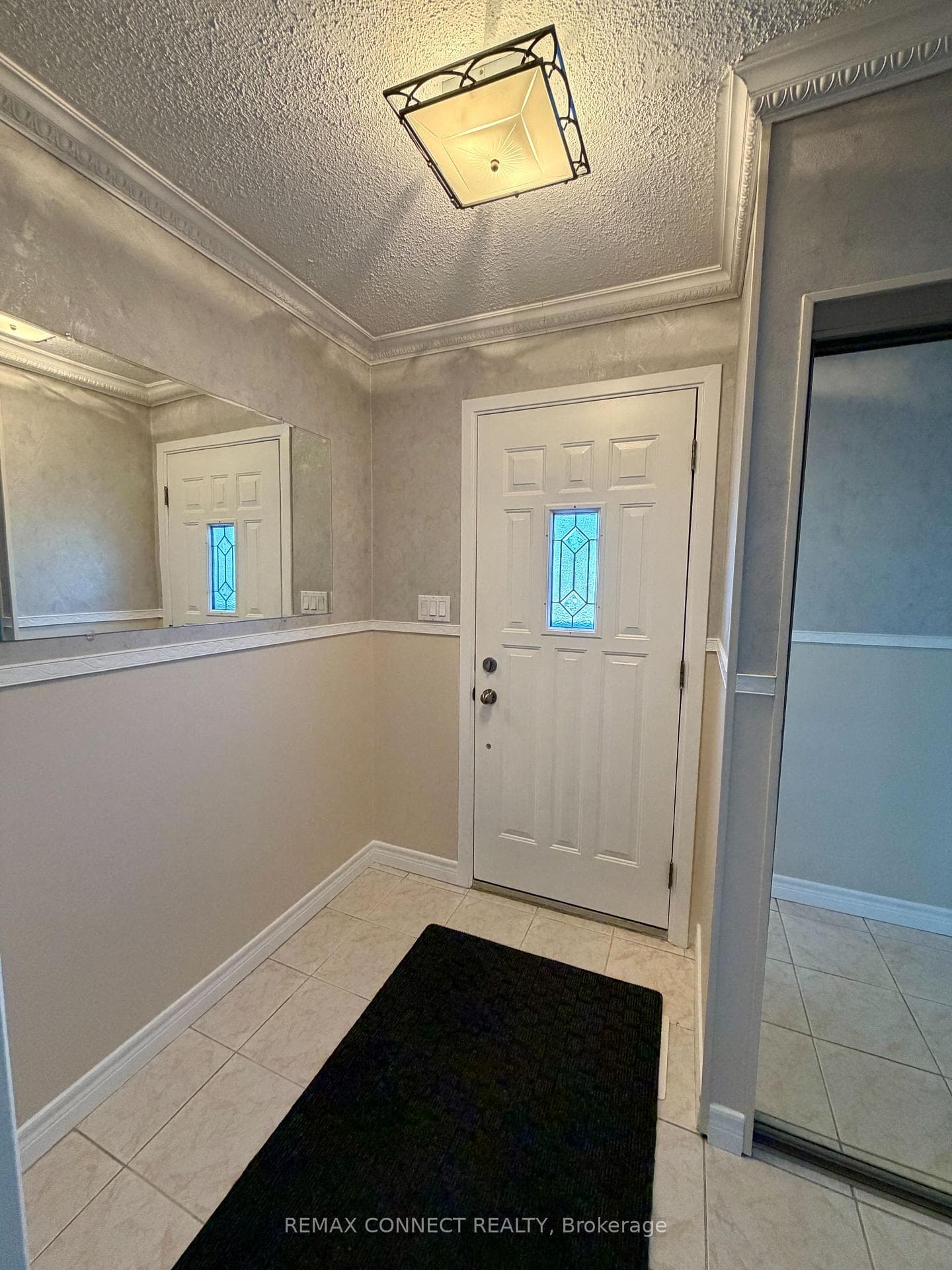 776 Hillcrest Road photo 2