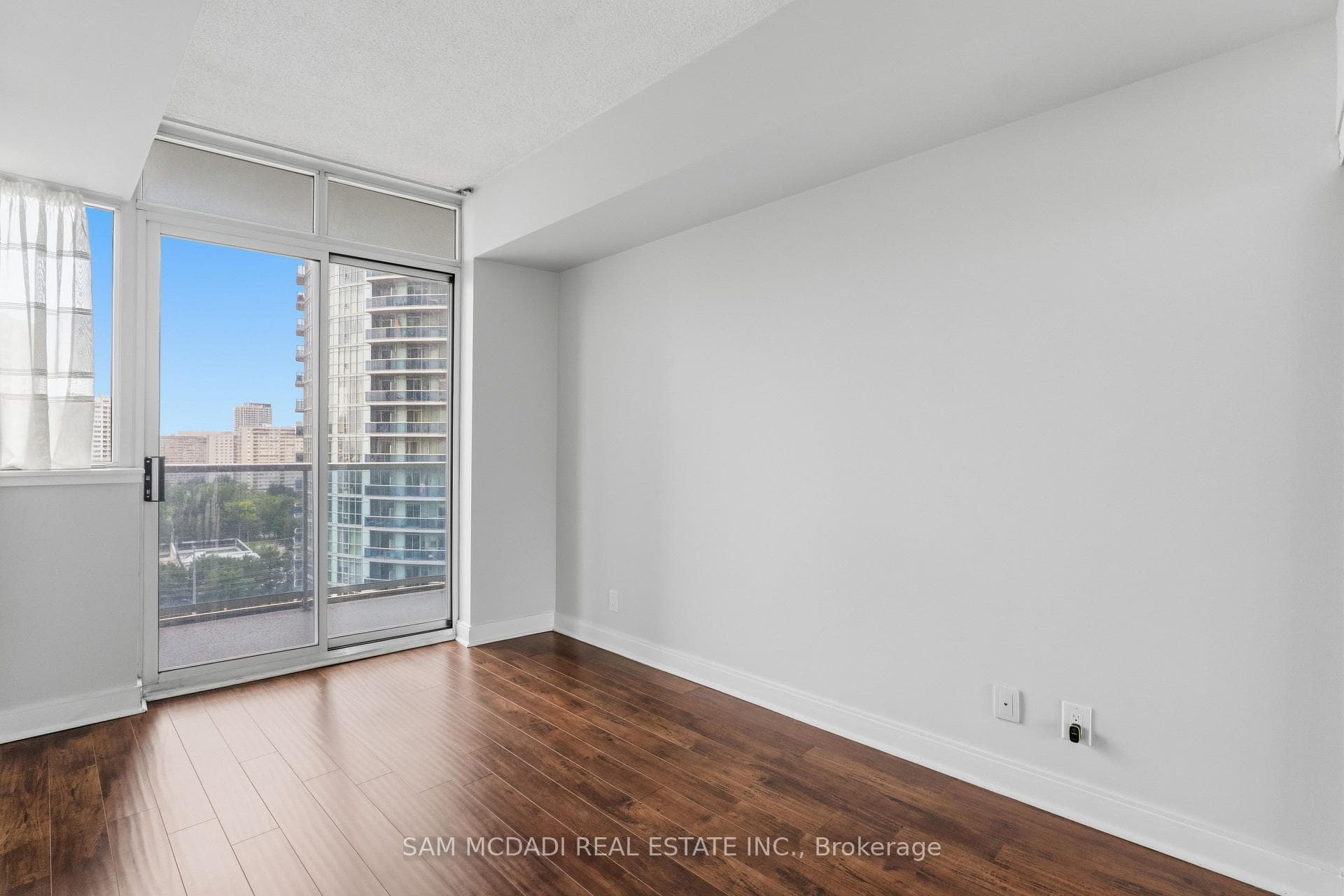 80 Absolute Avenue Unit 1205 photo 12