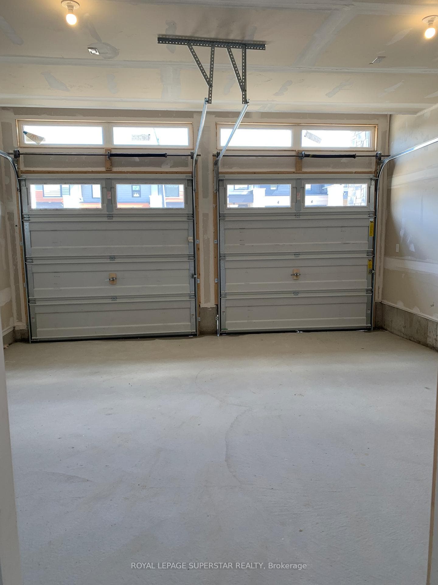 49 Eberhardt Drive photo 10