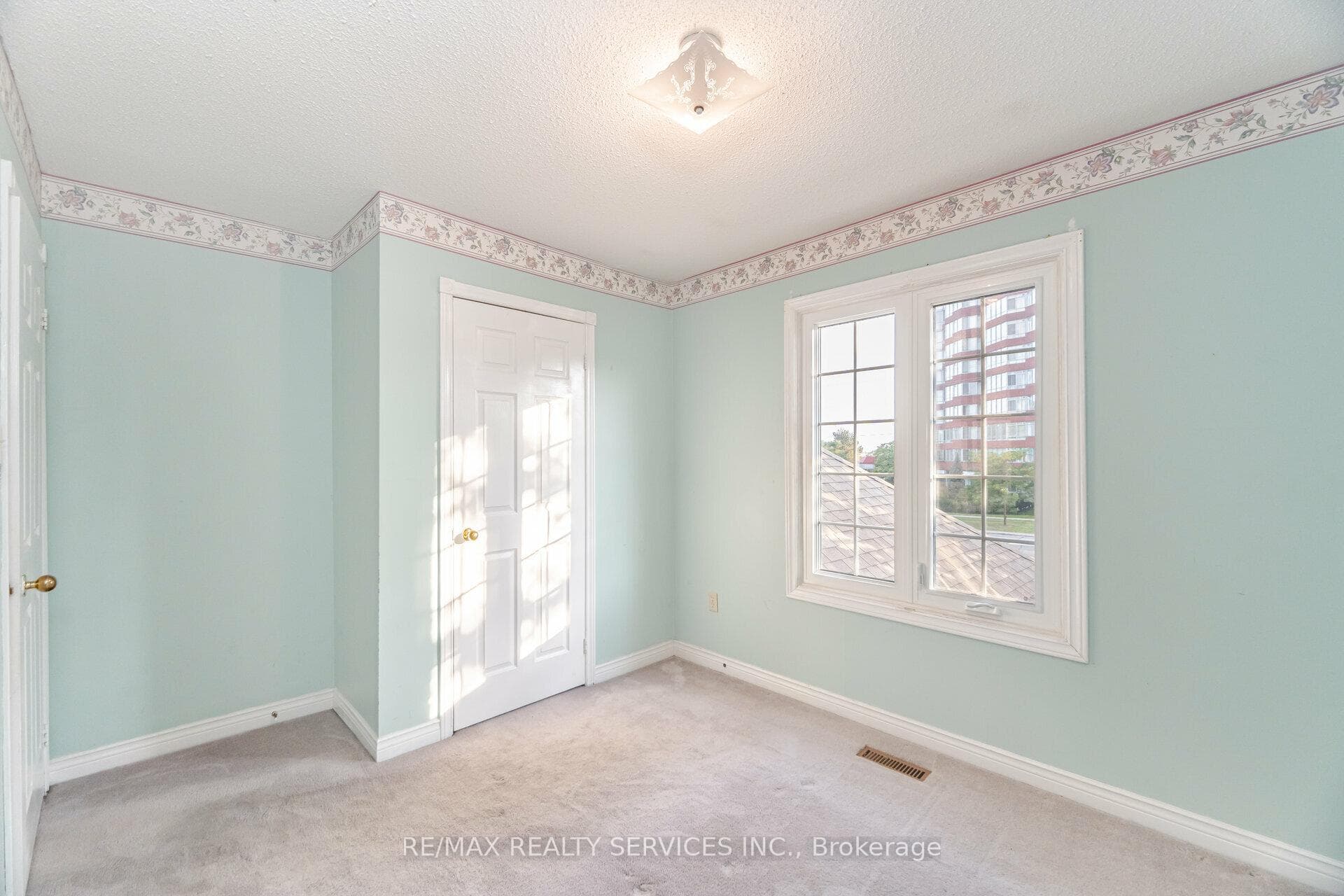 Fourth bedroom