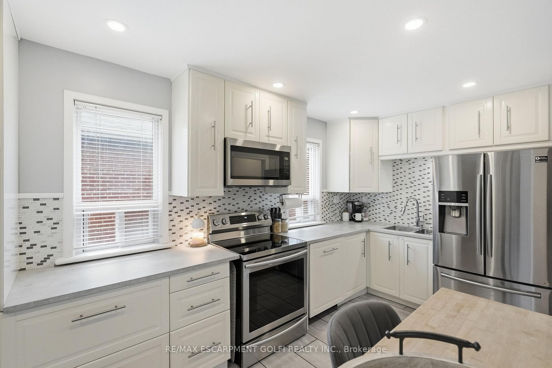 160 East 36th Street photo 12