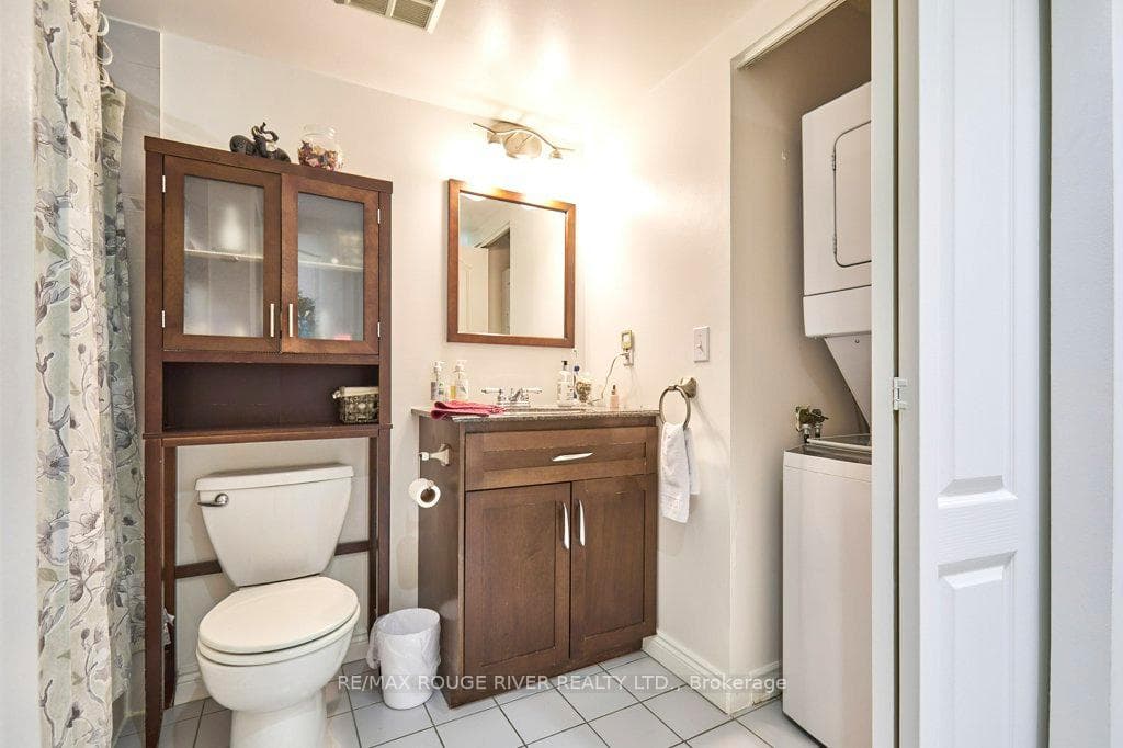 712 Rossland Road Unit 1111 photo 23