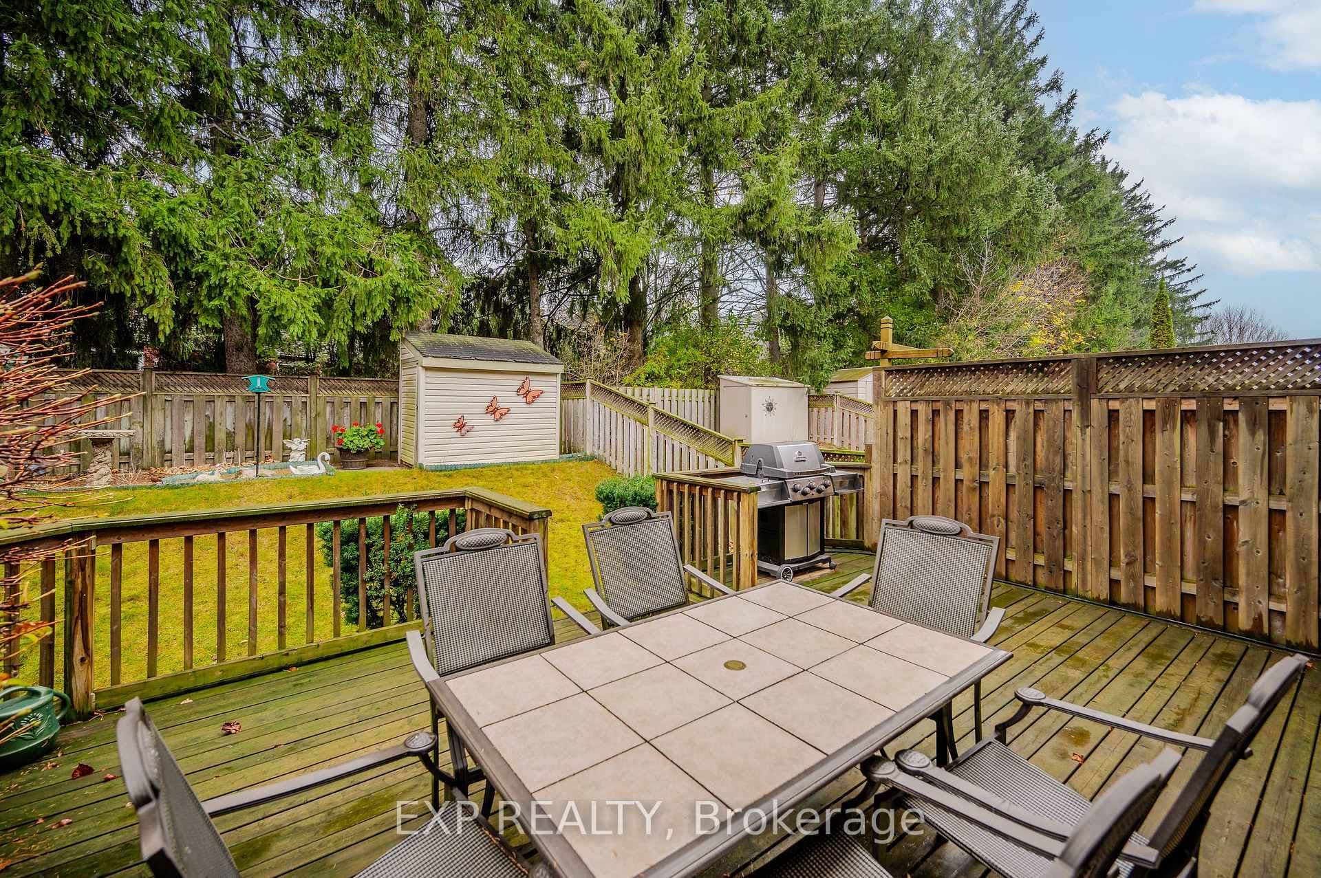 435 Shadow Wood Crescent photo 34