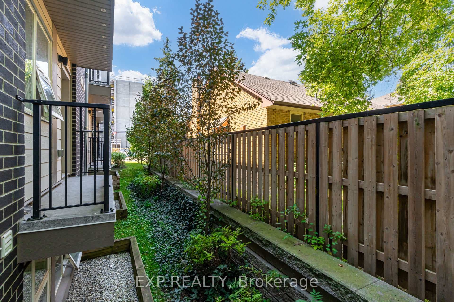 288 Albert Street Unit 106 photo 25
