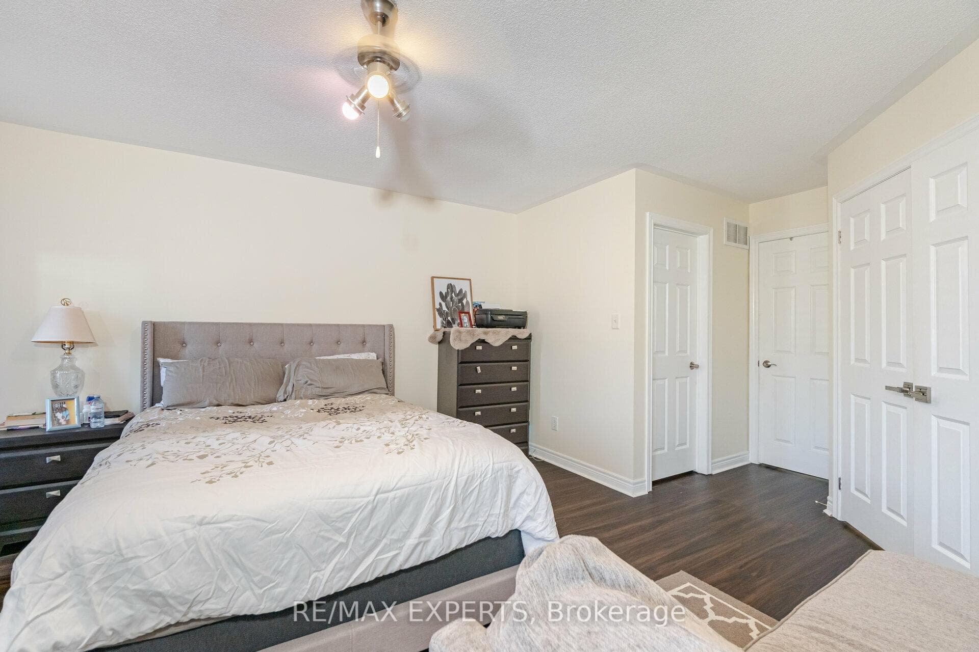 222 Tom Taylor Crescent photo 12