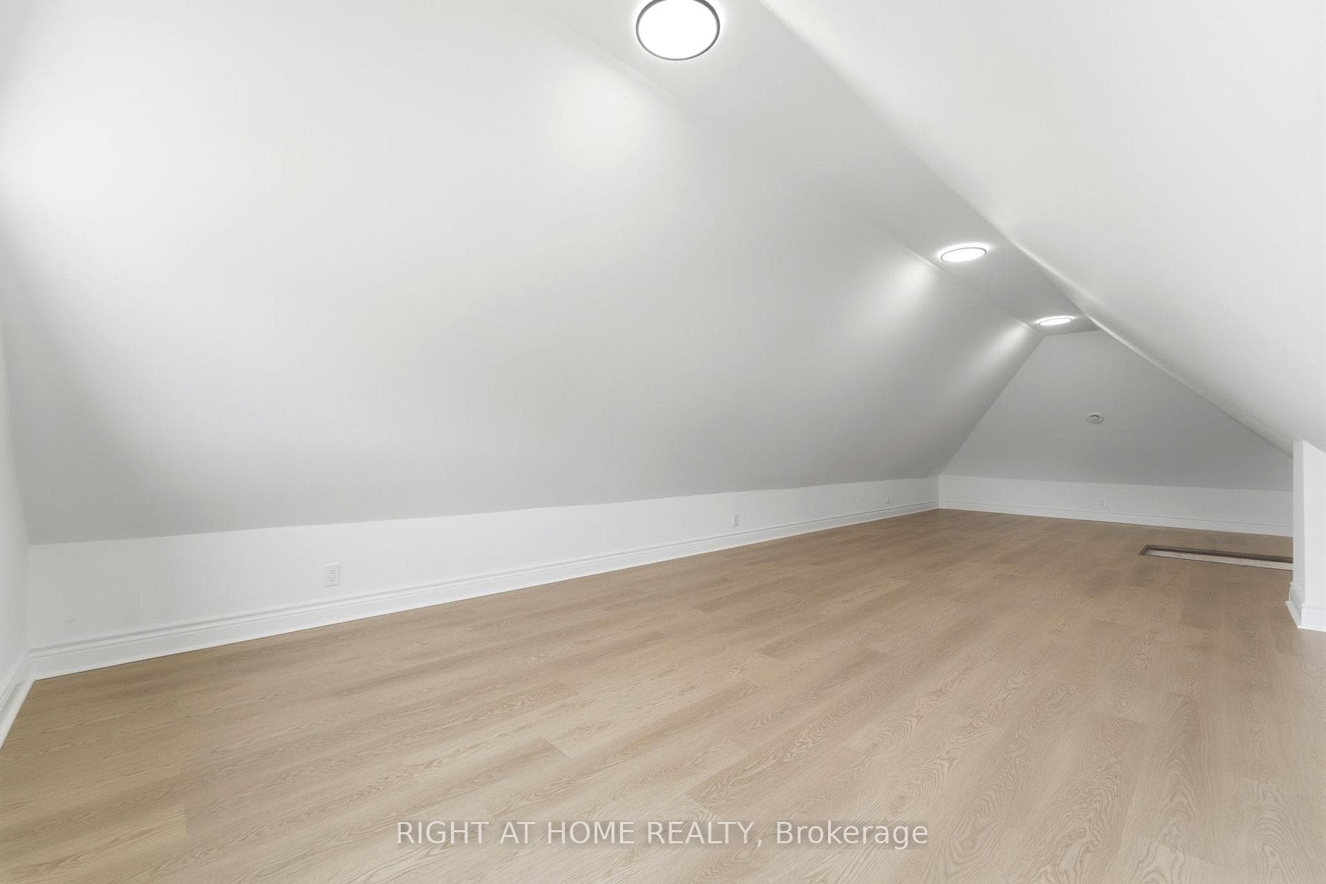 522 Cannon Street photo 40