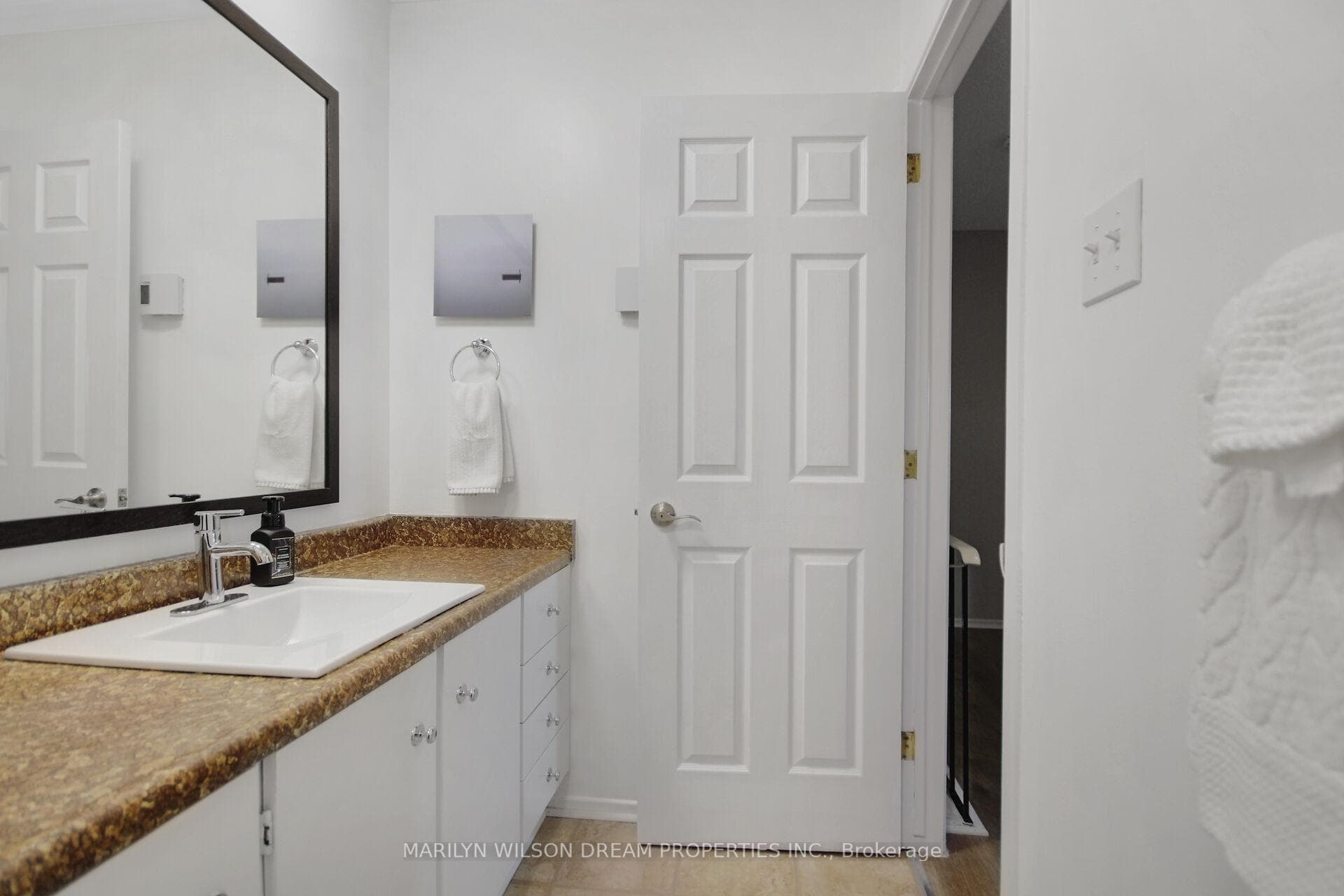 345 Stowe Court photo 33