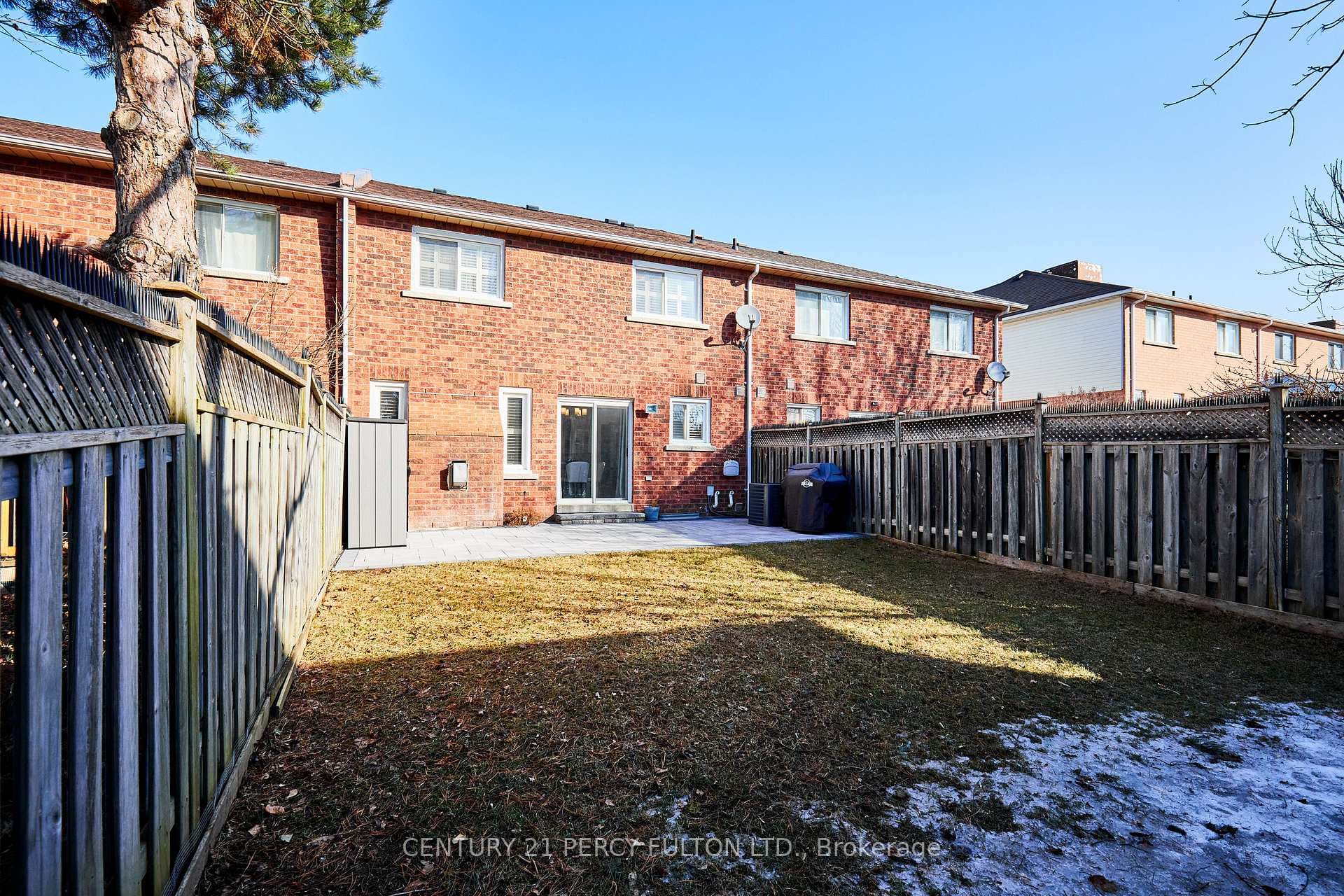 11 Gill Crescent photo 31