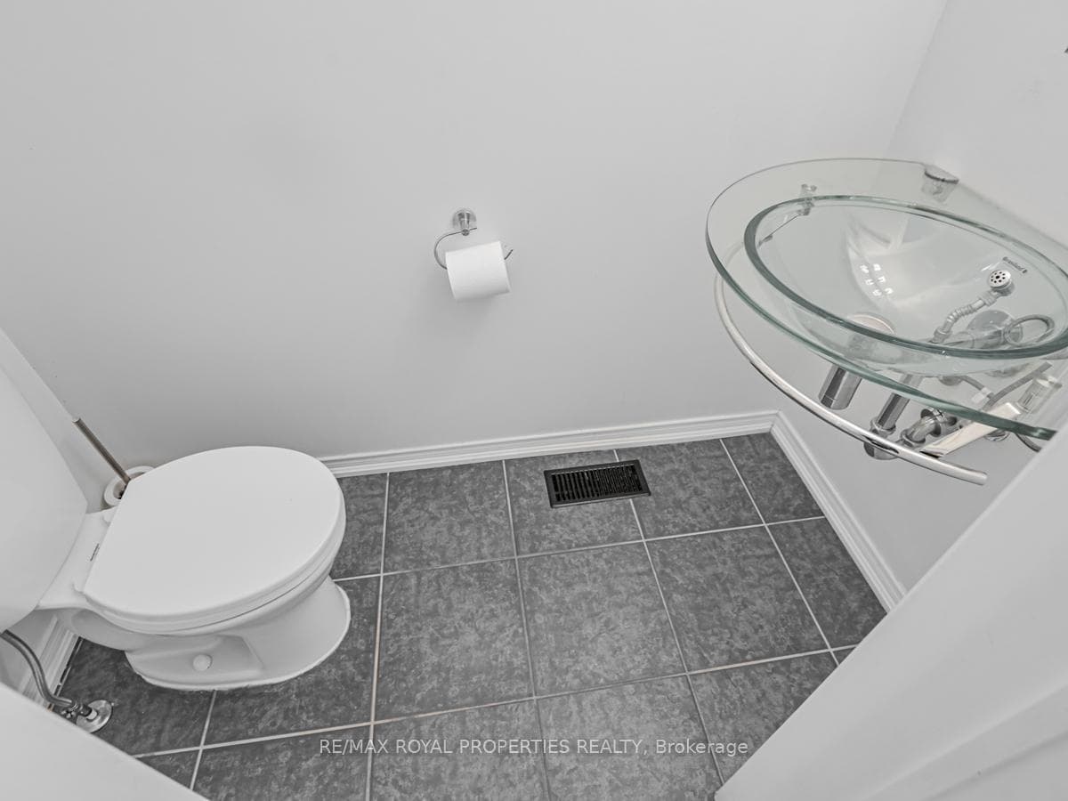 89 Aldonschool Court photo 16
